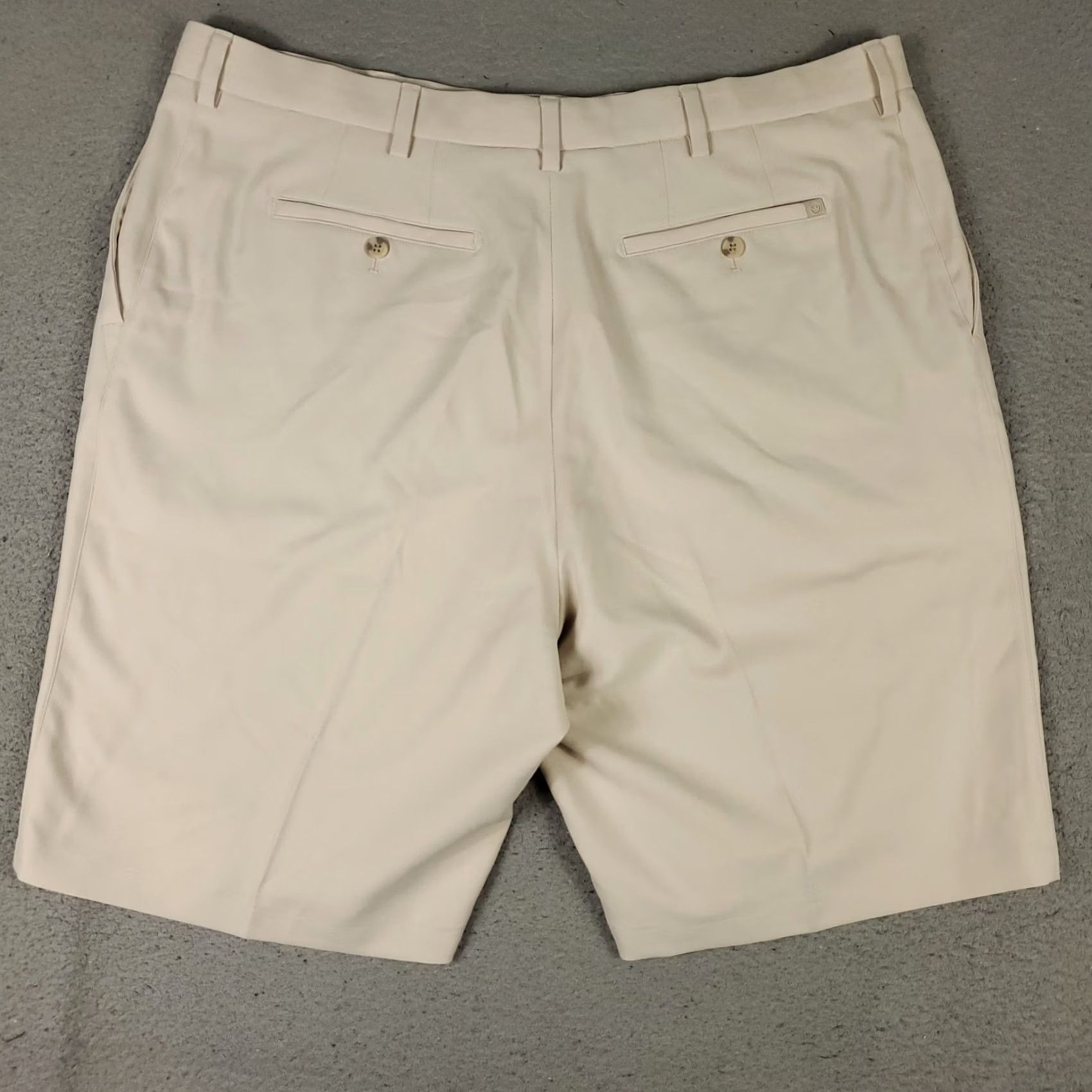 Peter Millar Peter Millar Shorts Mens Size 42 Beige Golf Flat Front Casual Chino Size US 42 / EU 58 - 7 Thumbnail