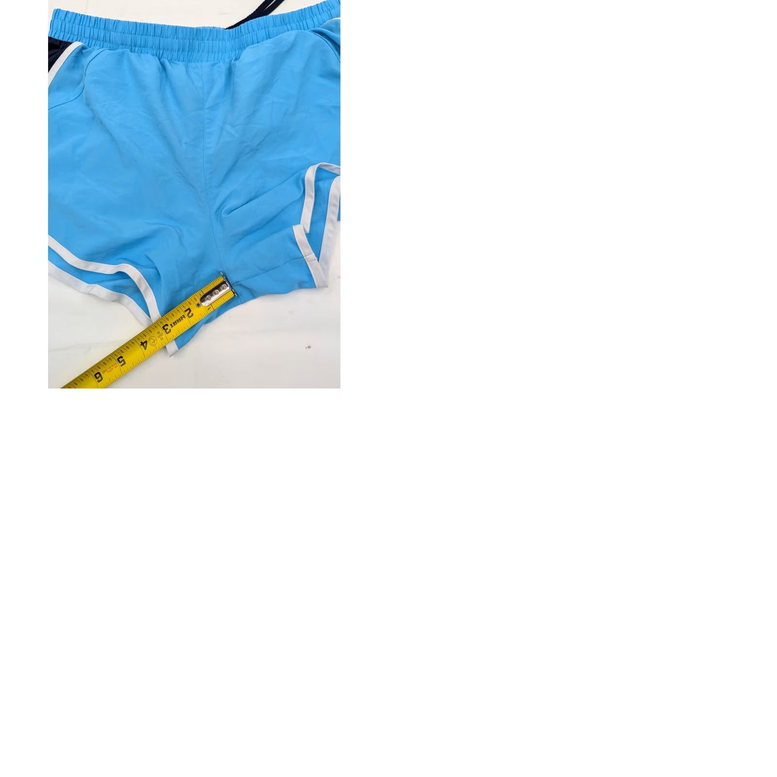 Under Armour Under Armour Athletic Shorts Women M Blue Aqua Insert Draw String Running (30x3) Size 32" / US 10 / IT 46 - 9 Thumbnail