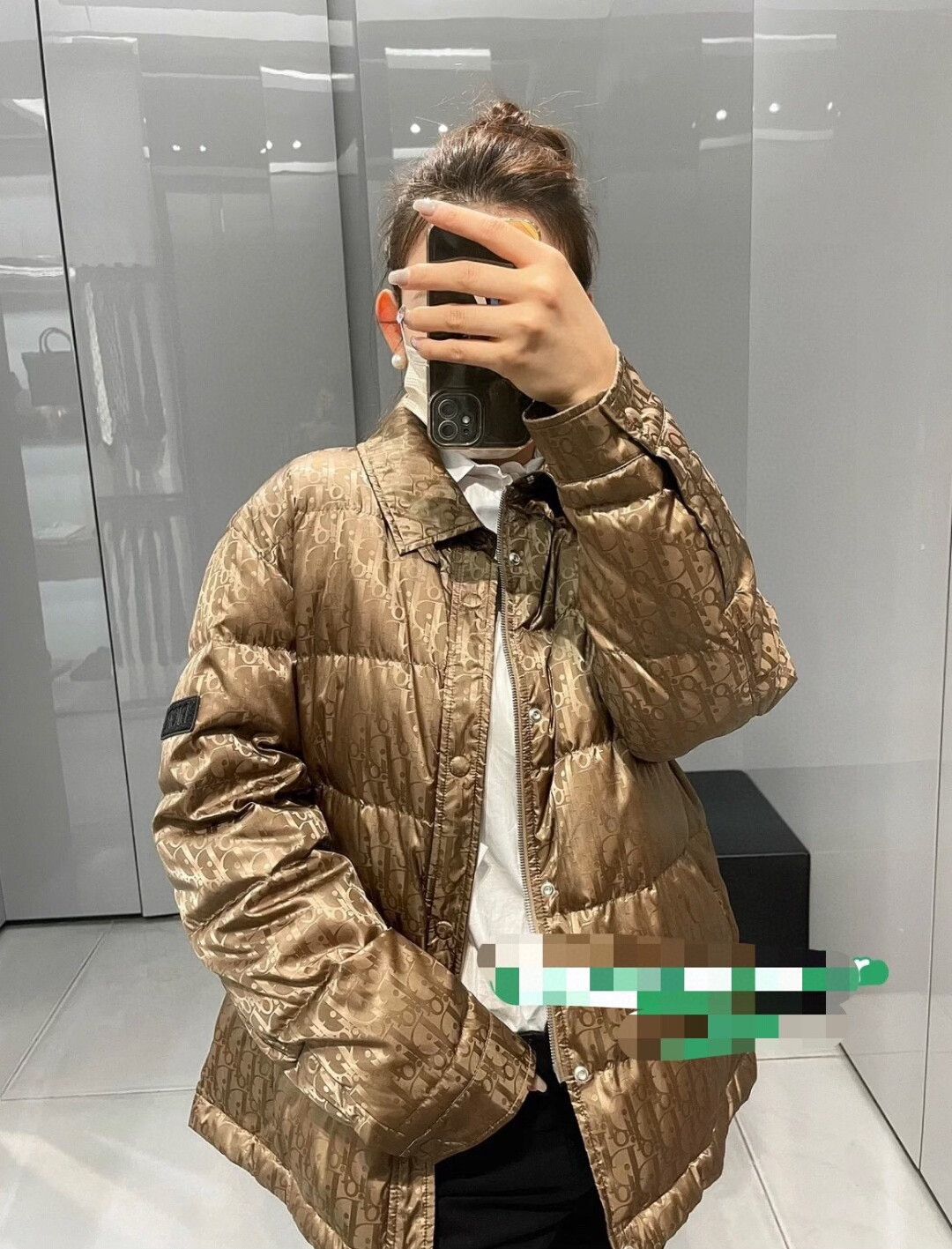Dior dior logo print puffer jacket in champagne brown Size US L / EU 52-54 / 3 - 7 Thumbnail