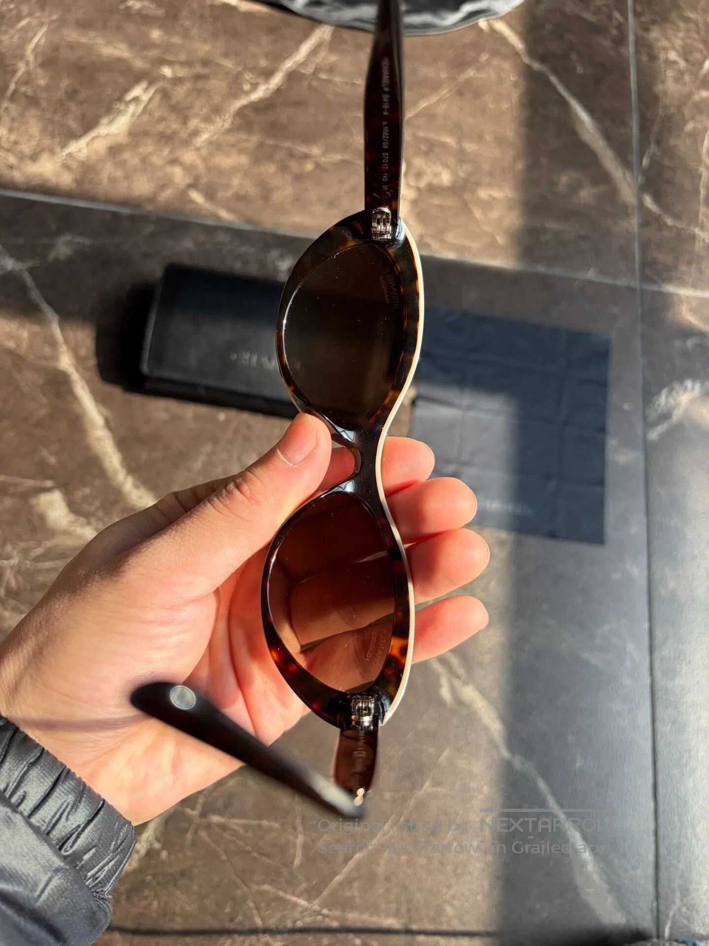 Chanel Chanel Cat Eye Logo Sunglasses. Size ONE SIZE - 4 Thumbnail