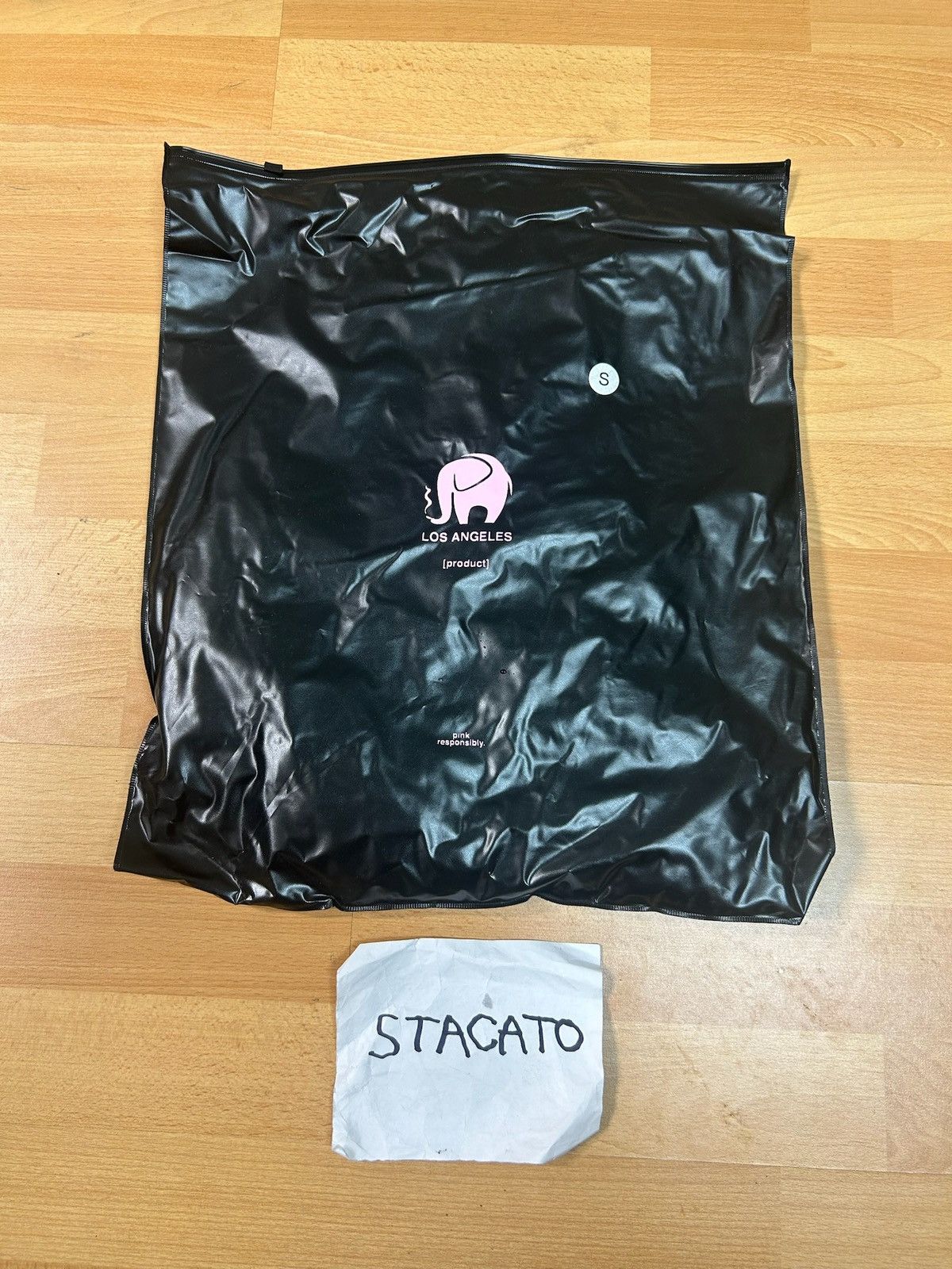 Other × Vintage Pink Elephant Los Angeles Luxury in a Seal Tee Black Size US S / EU 44-46 / 1 - 3 Thumbnail