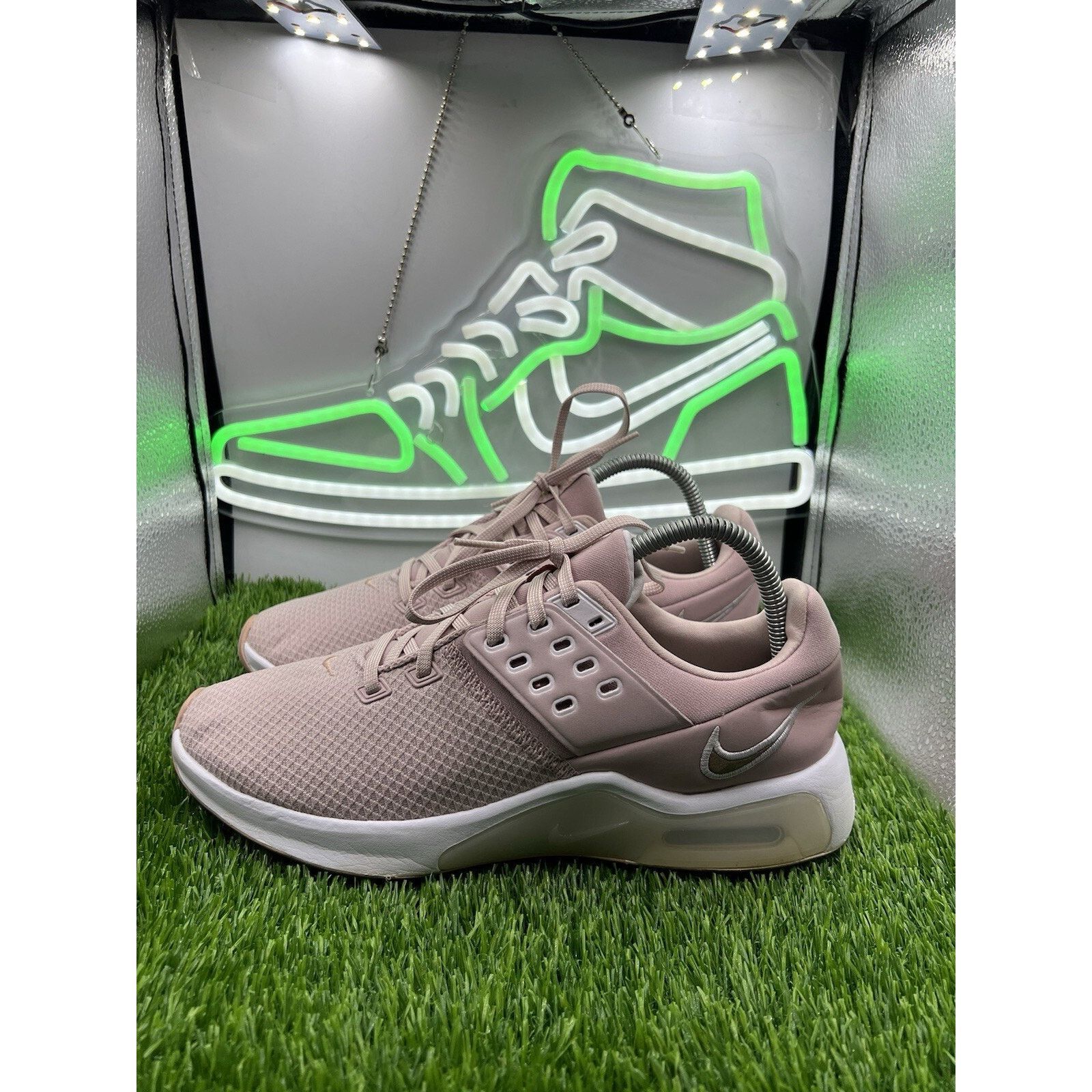Nike Nike Women's Air Max Bella TR4 Size 9 Size US 9 / IT 39 - 1 Thumbnail