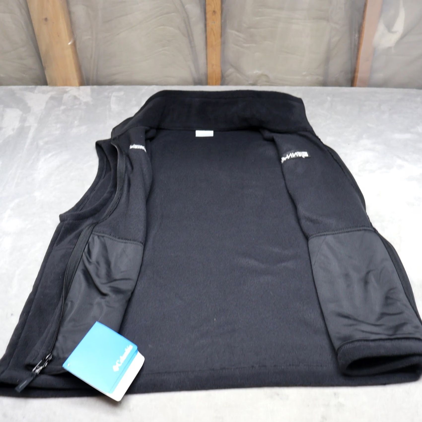 Vintage Columbia Vest Mens Large Black Cathedral Peak Fleece Zip Full Zip Logo Pockets Jacket Style Casual Workwear Travel NEW Size US L / EU 52-54 / 3 - 5 Thumbnail