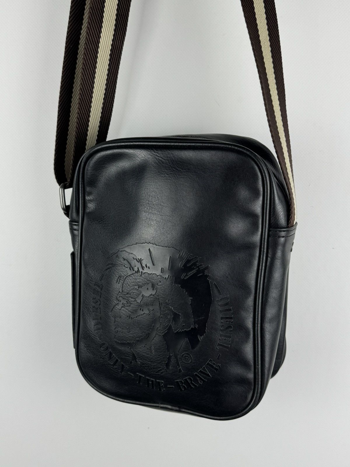 Diesel Vintage Diesel Faux Leather Messenger Bag Black Y2K Size ONE SIZE - 2 Thumbnail