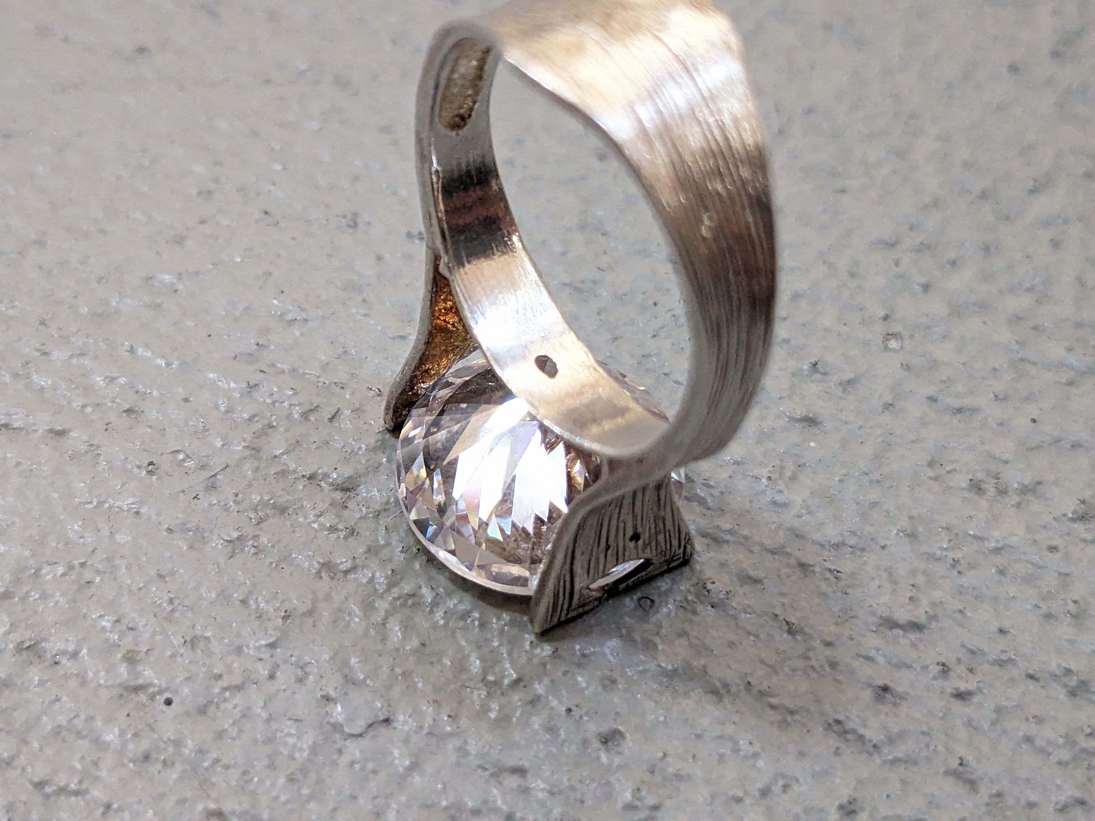 Jewelry Vintage Sterling Silver Ring Size 8 Modern Clear CZ Round Size ONE SIZE - 11 Thumbnail