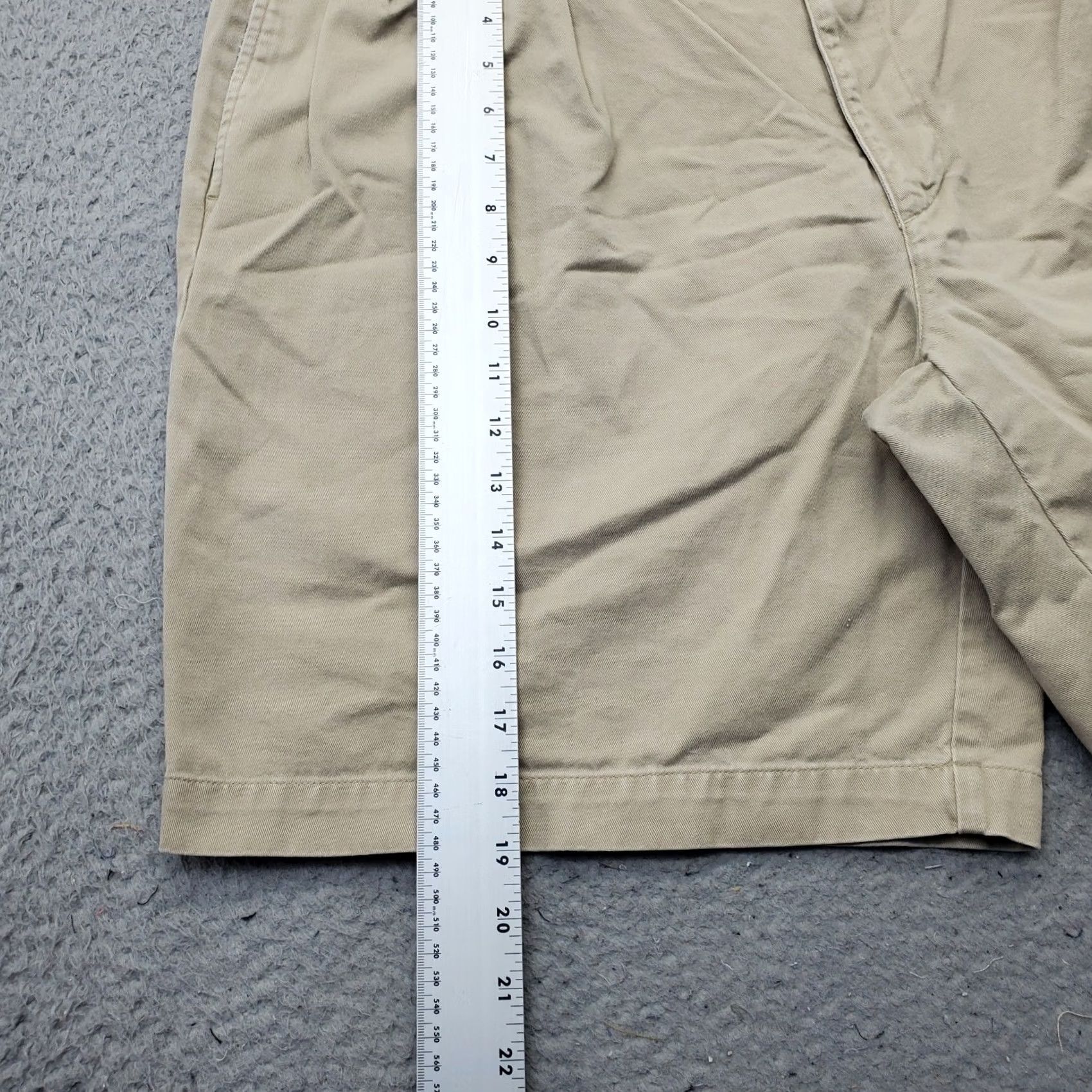 Polo Ralph Lauren Polo Ralph Lauren Chino Shorts Mens 40 Tan Pleated Classic Fit Low Waist Size US L / EU 52-54 / 3 - 3 Thumbnail