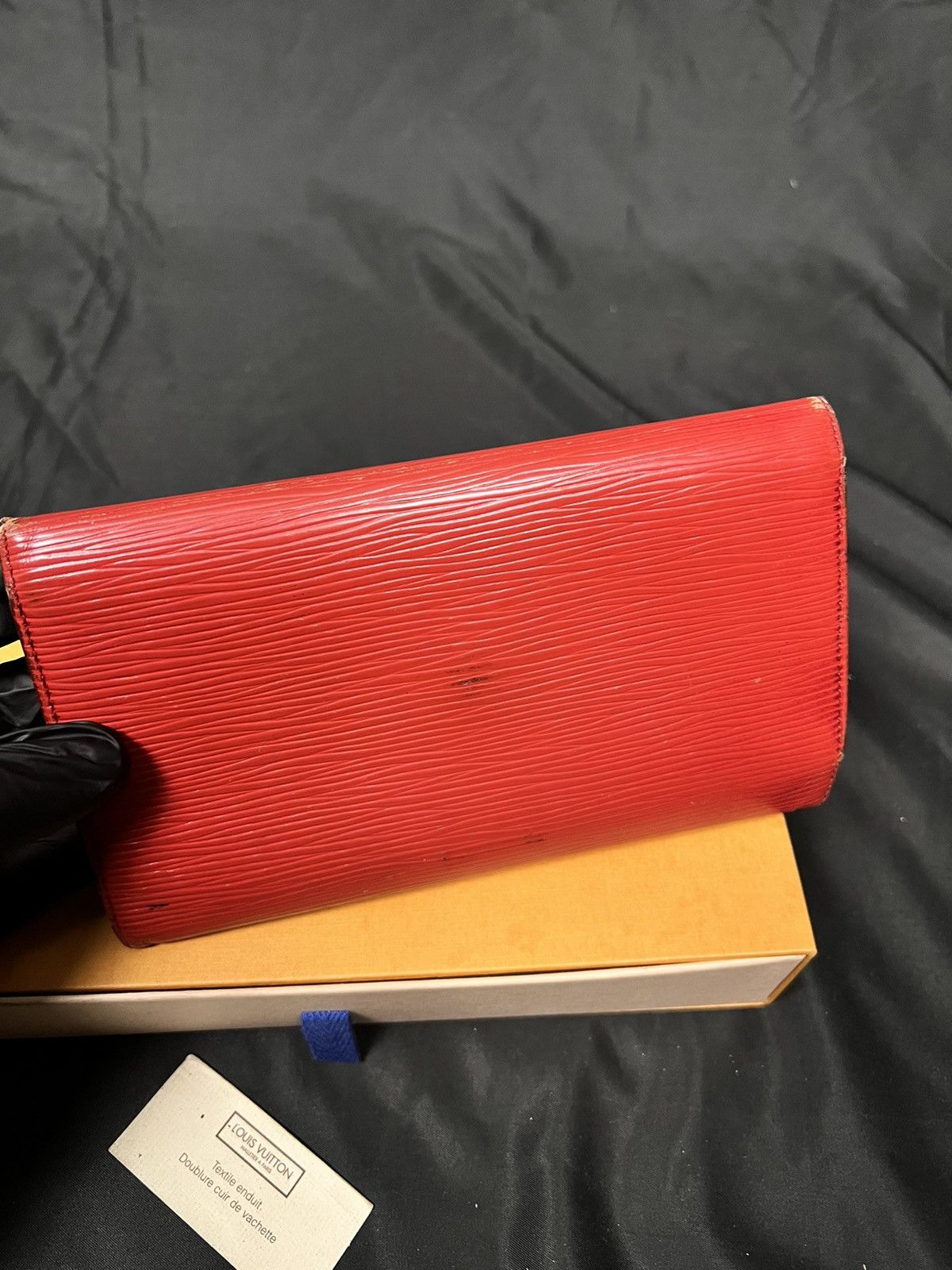Louis Vuitton Louis Vuitton Malletier red epi bifold vintage wallet Size ONE SIZE - 3 Thumbnail