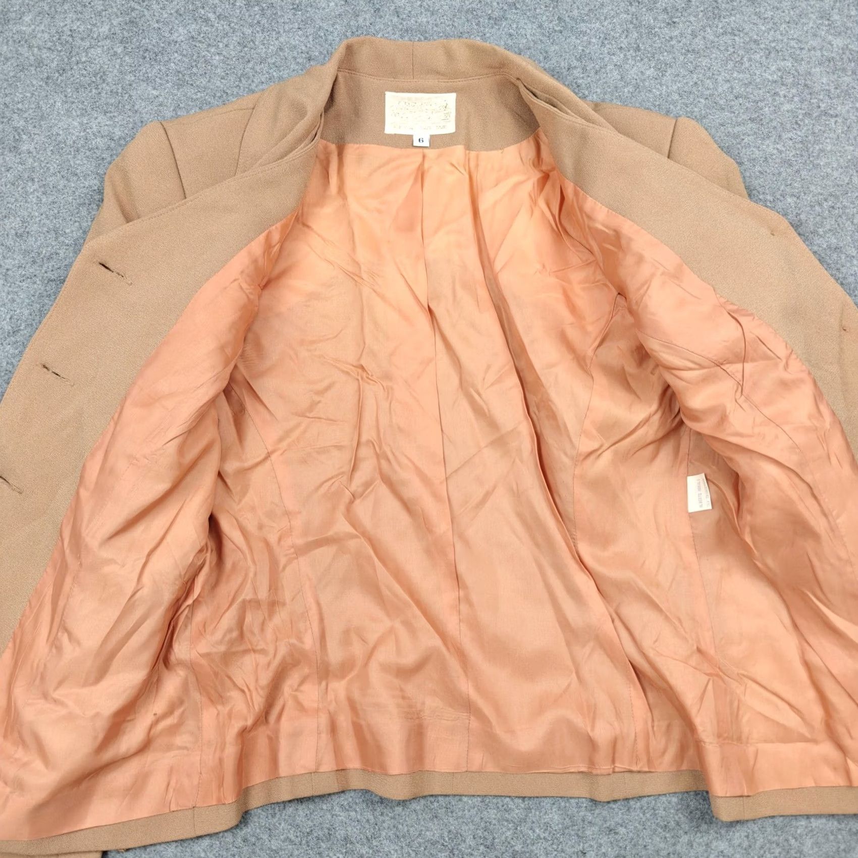 Vintage VINTAGE Alberto Makali Suit Set Womens 6 Beige Lined Jacket Vest Made USA Workwear Size M / US 6-8 / IT 42-44 - 4 Thumbnail