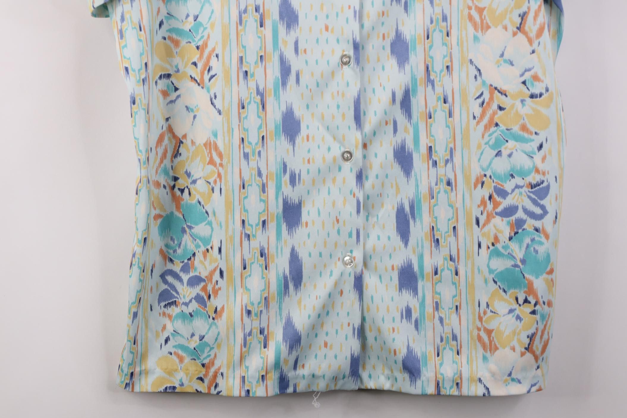 Vintage Vintage 70s Streetwear Flower Knit Camp Collar Button Shirt Size L / US 10 / IT 46 - 3 Thumbnail