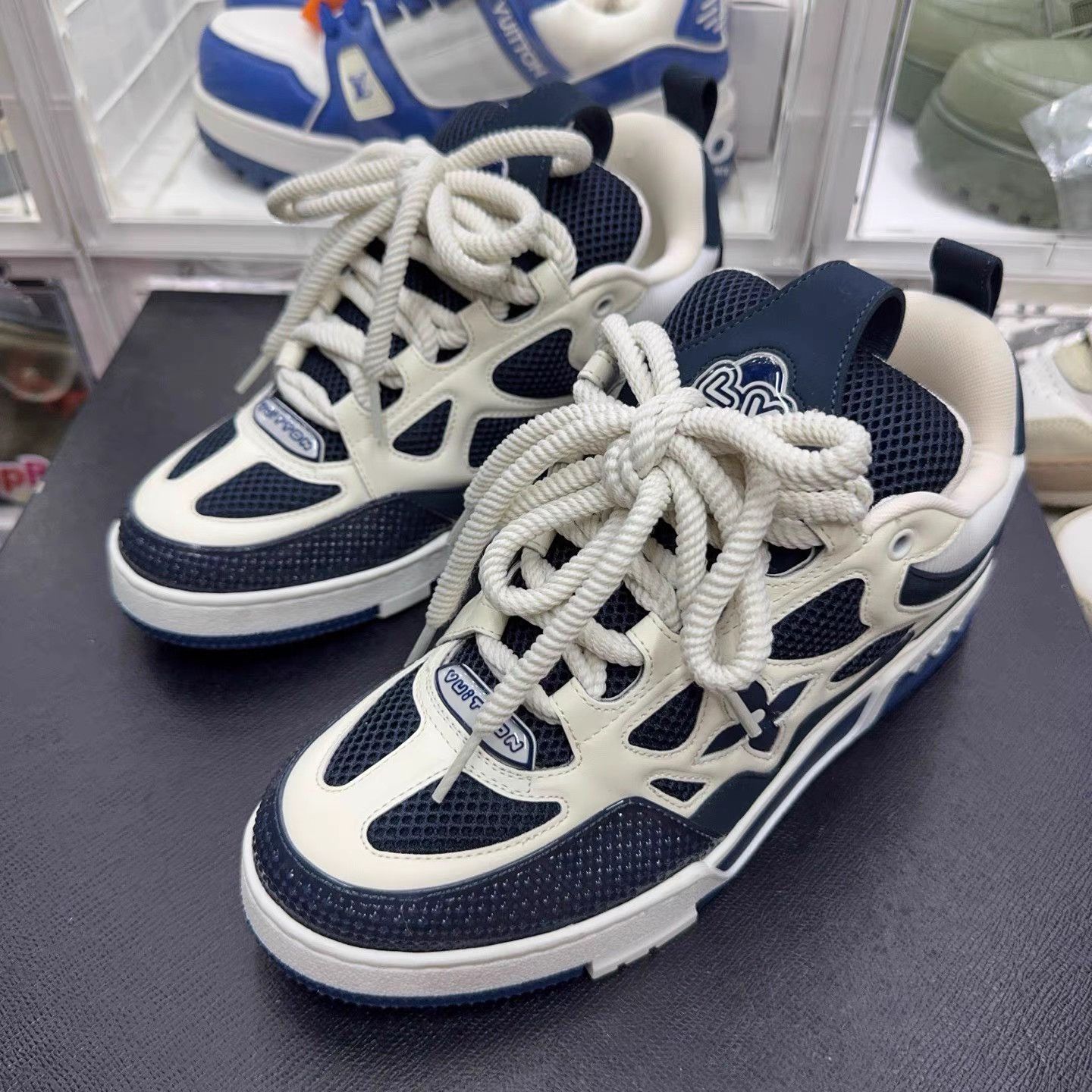 Louis Vuitton LOUIS VUITTON LV Skate Low-Top Sneakers Size US 8 / EU 41 - 1 Thumbnail