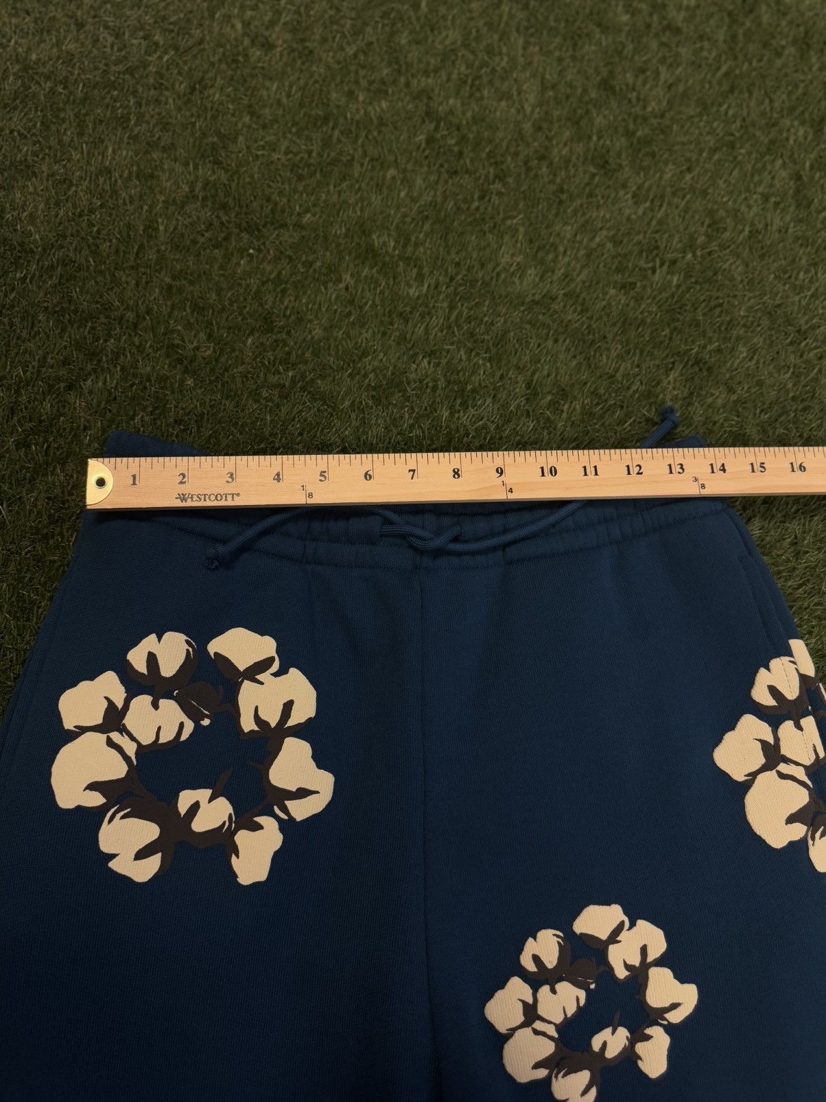 Cactus Plant Flea Market × DENIM TEARS Denim Tears x CPFM Sweatpants Cotton Wreath Size S (NEW) Size US 30 / EU 46 - 10 Thumbnail