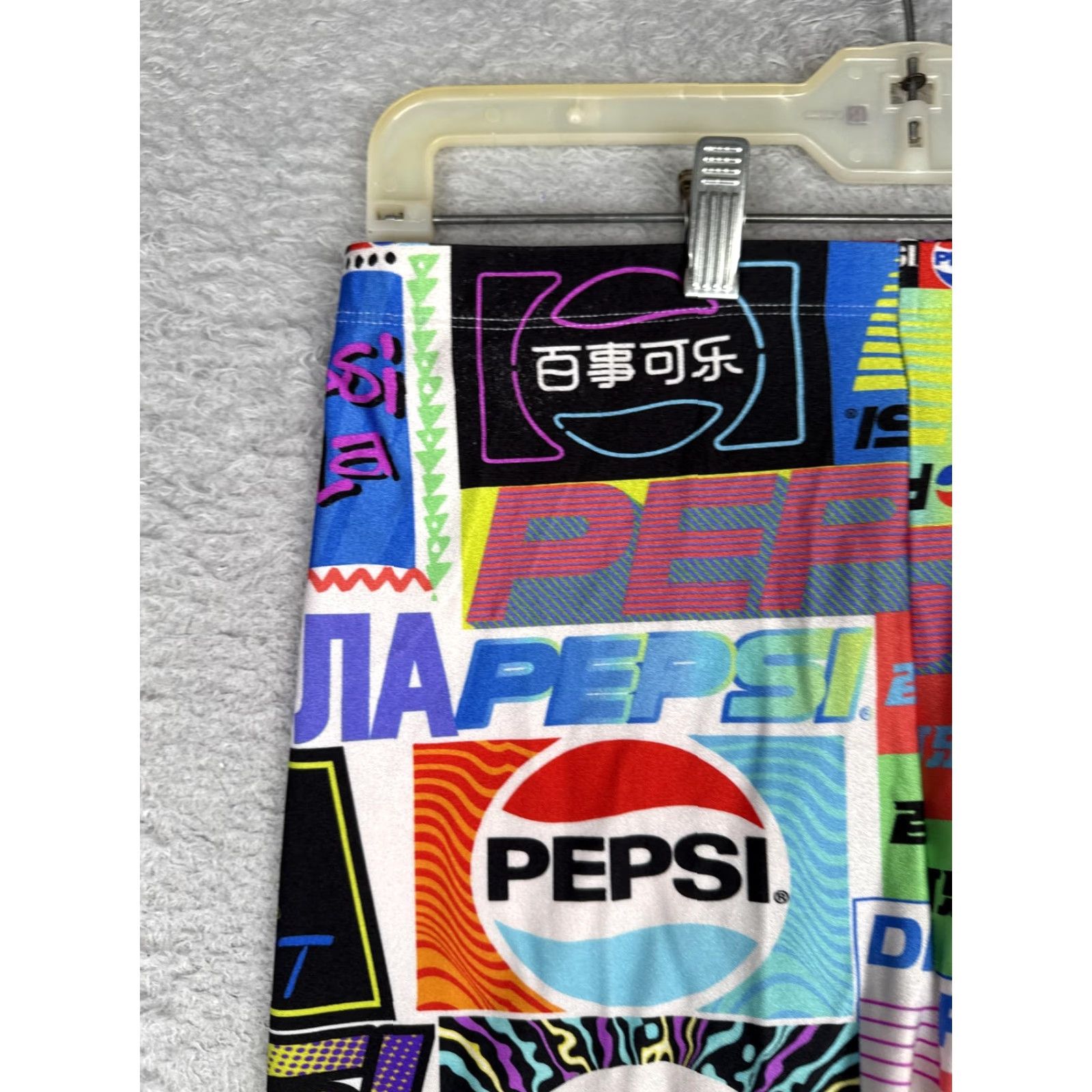 Forever 21 FOREVER 21 Pepsi Biker Shorts Womens Medium Multicolor Logo Print Activewear Size 32" / US 10 / IT 46 - 4 Thumbnail