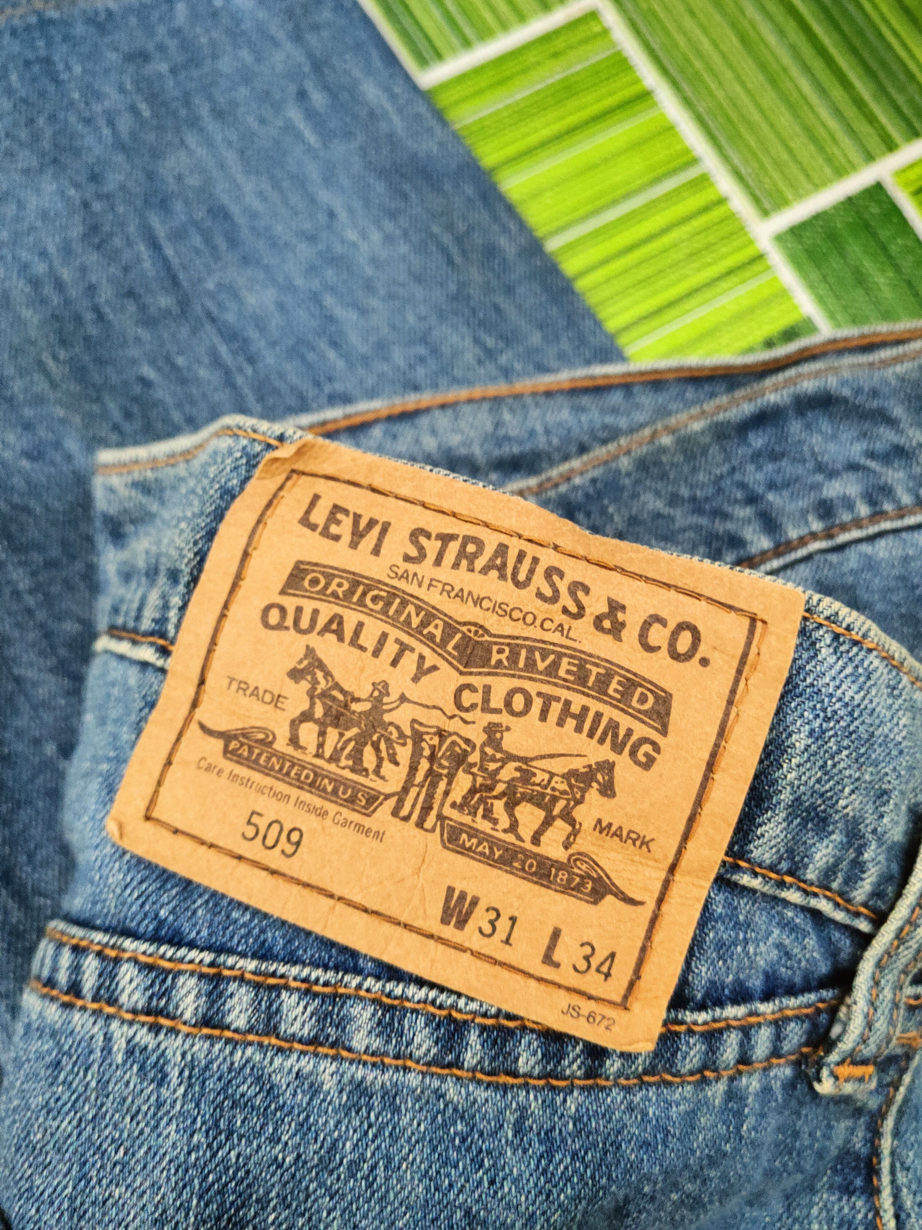 Levi's 509 Levi's Blue Distressed Ripped denim Jeans #S2835 Size US 30 / EU 46 - 16 Thumbnail