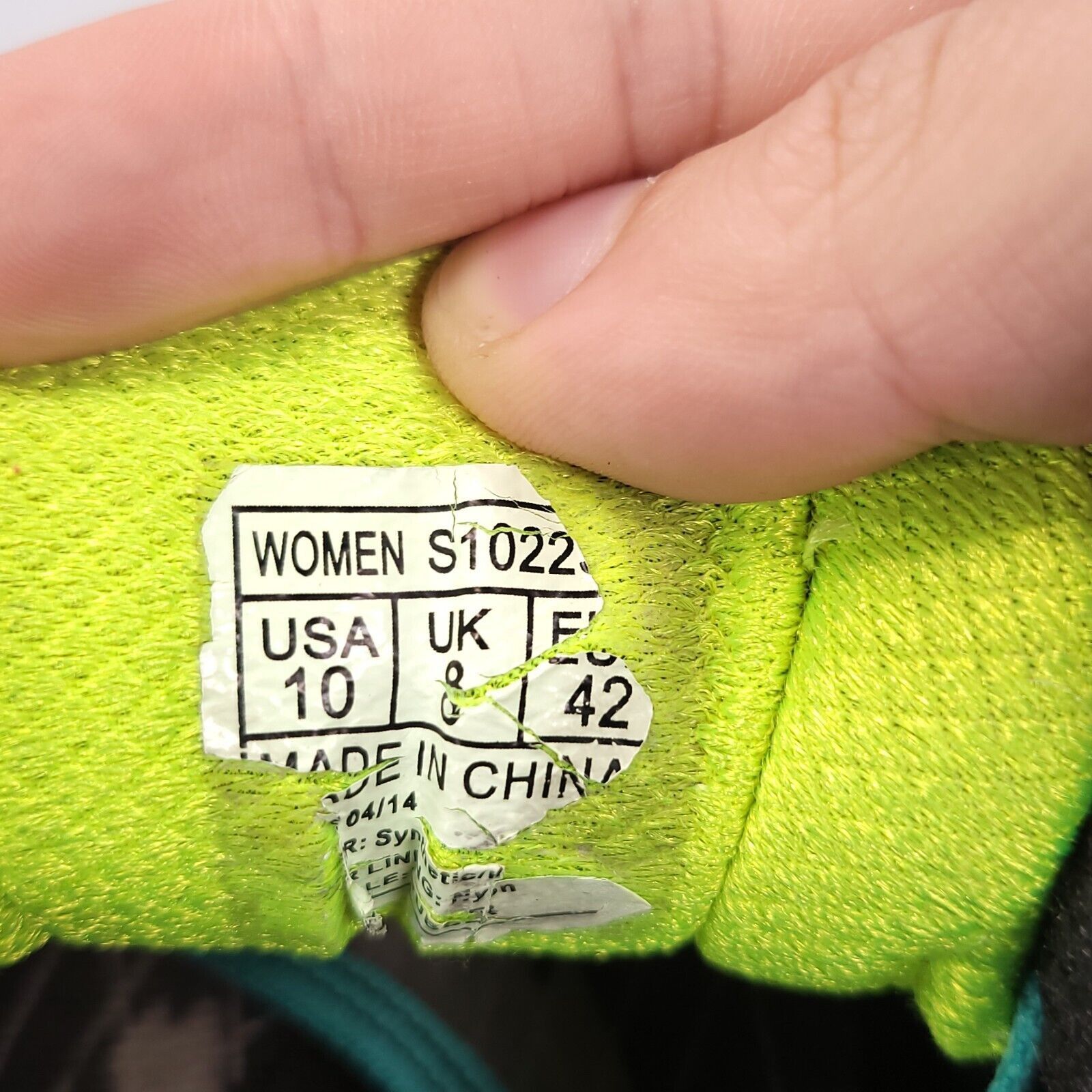 Saucony Saucony Triumph 11 Shoe Womens Size 10 S10223-4 Gray Green Size US 10 / IT 40 - 9 Thumbnail