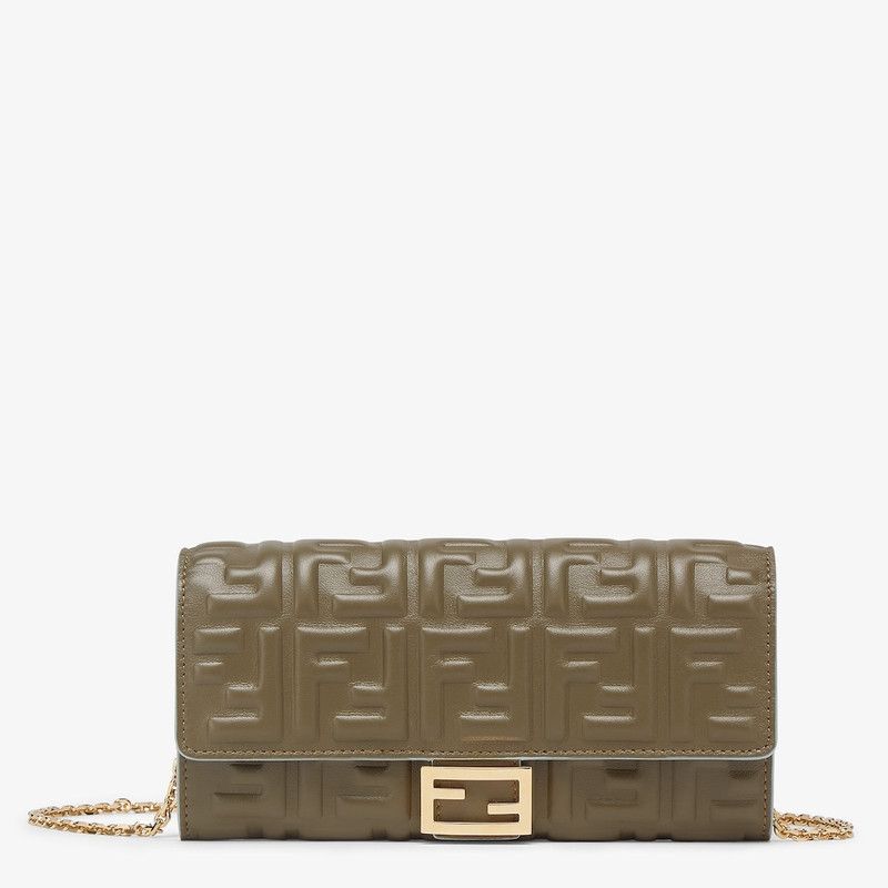 Fendi o1s1wg111225 Size: OS/Continental Wallet With Chain in Green Size ONE SIZE - 1 Thumbnail