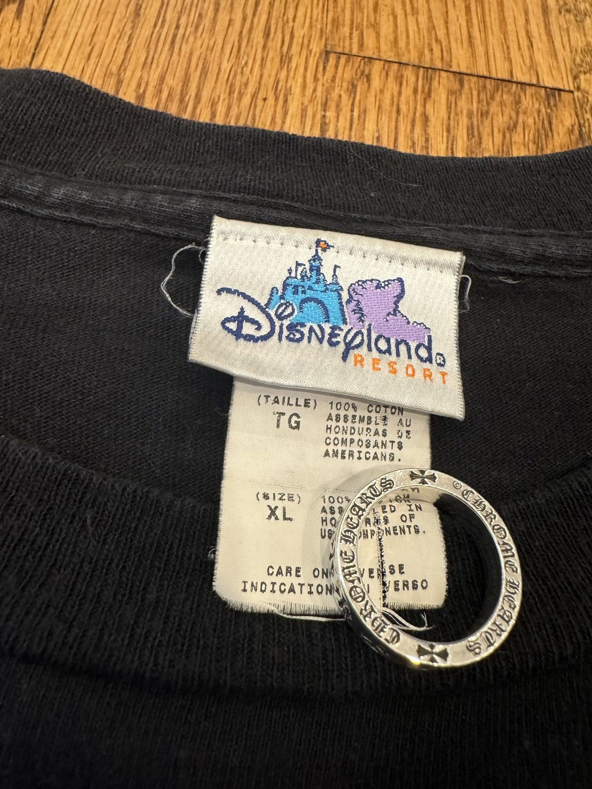 Disney × Vintage Disney Pirates of the Caribbean “Dead Men Tell No Tales” tee Size US XL / EU 56 / 4 - 5 Thumbnail