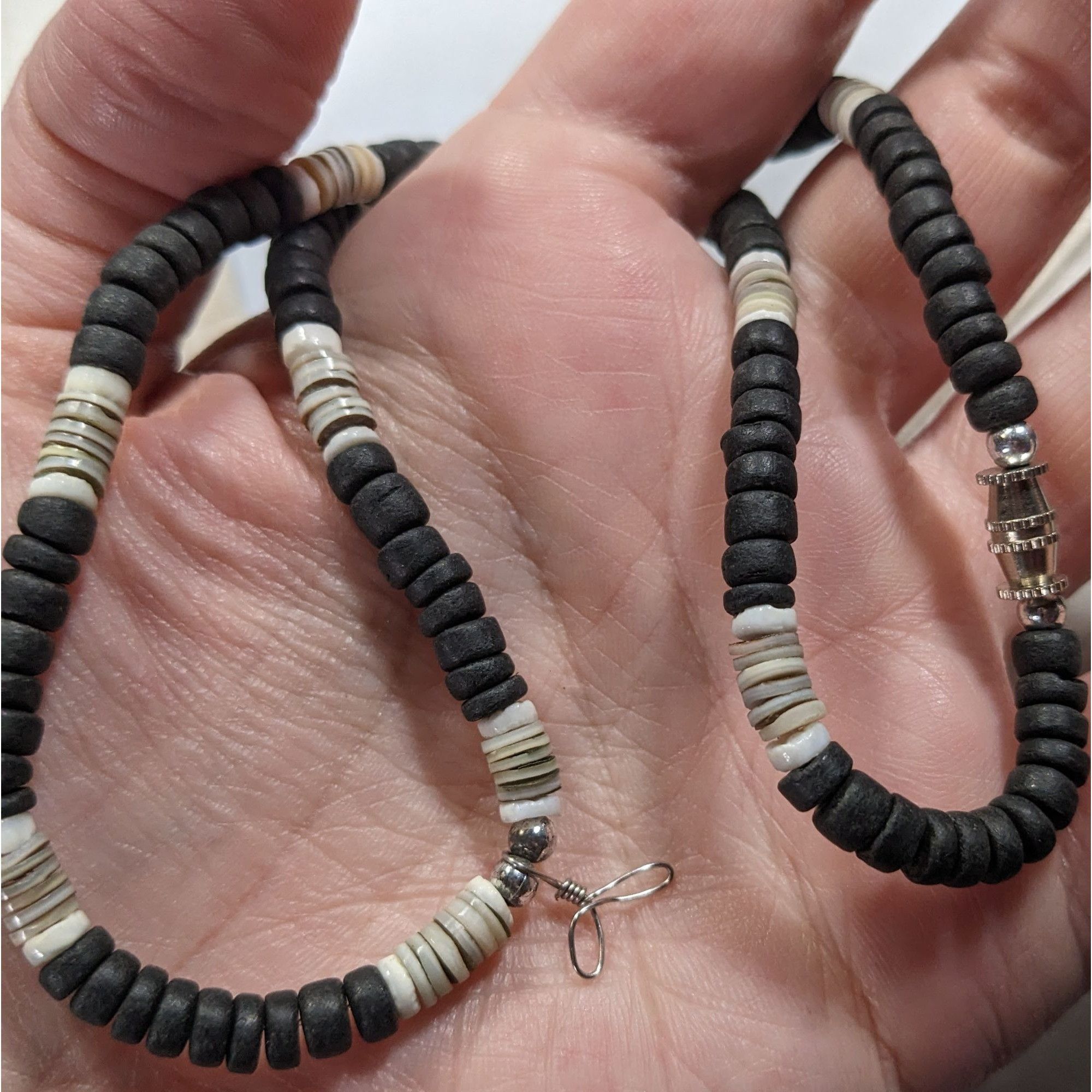 Other Vintage Beachy Heishi Necklace Black And White With Loops Fo Size ONE SIZE - 6 Thumbnail