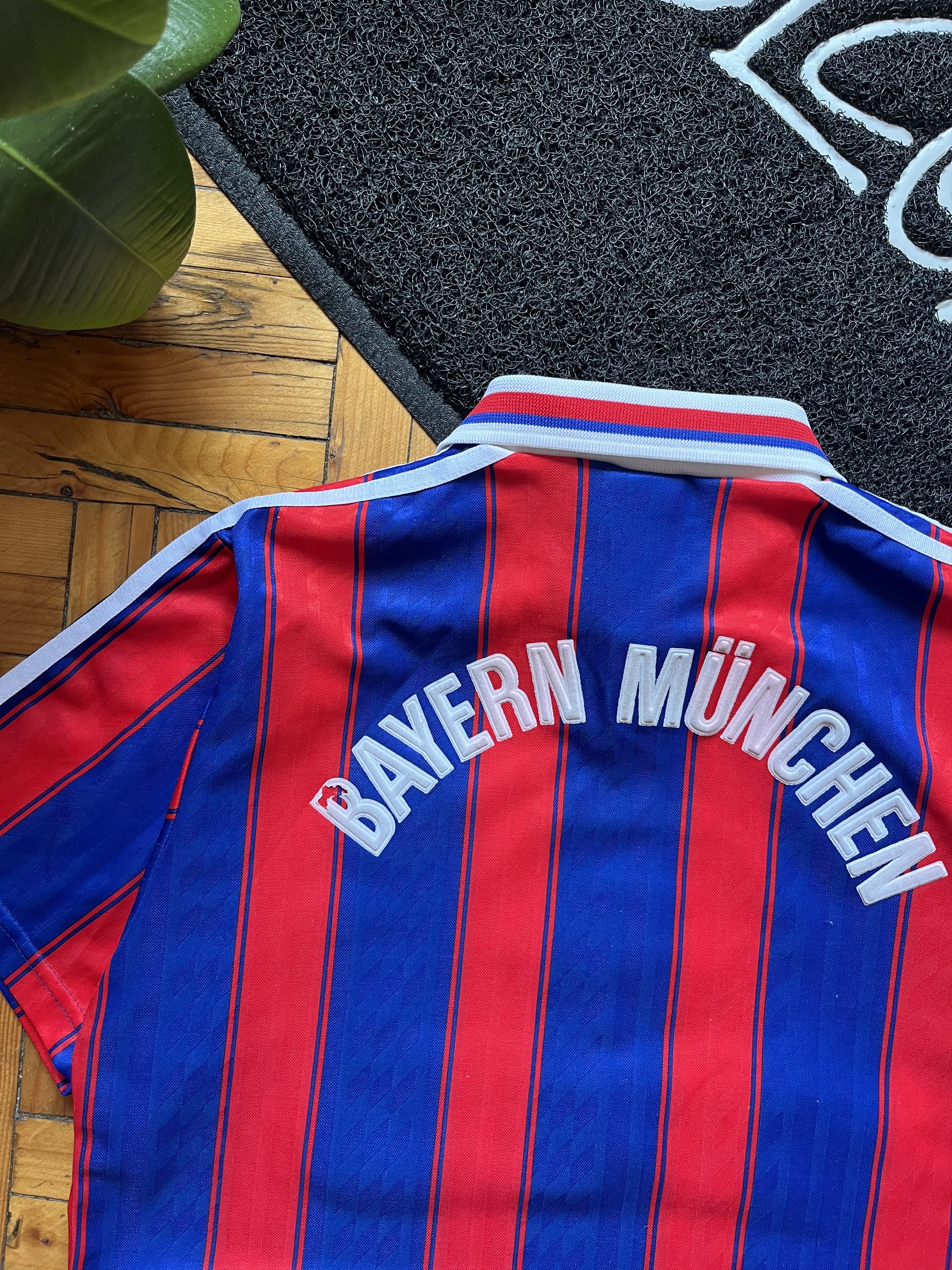 Adidas BAYERN MUNICH 1995-1997 HOME SOCCER SHIRT JERSEY ADIDAS Size US S / EU 44-46 / 1 - 7 Thumbnail
