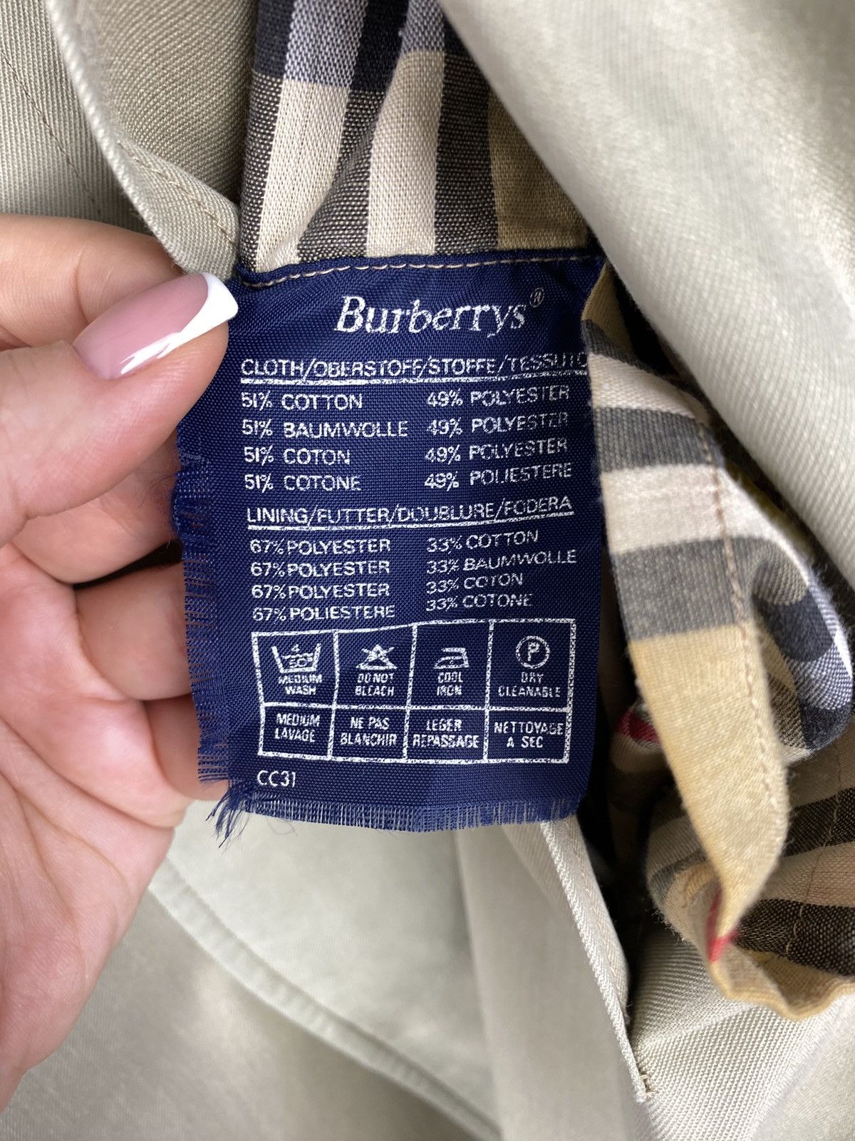 Burberry Burberrys vintage nova check lined men’s trench coat jacket Size US XXL / EU 58 / 5 - 24 Thumbnail