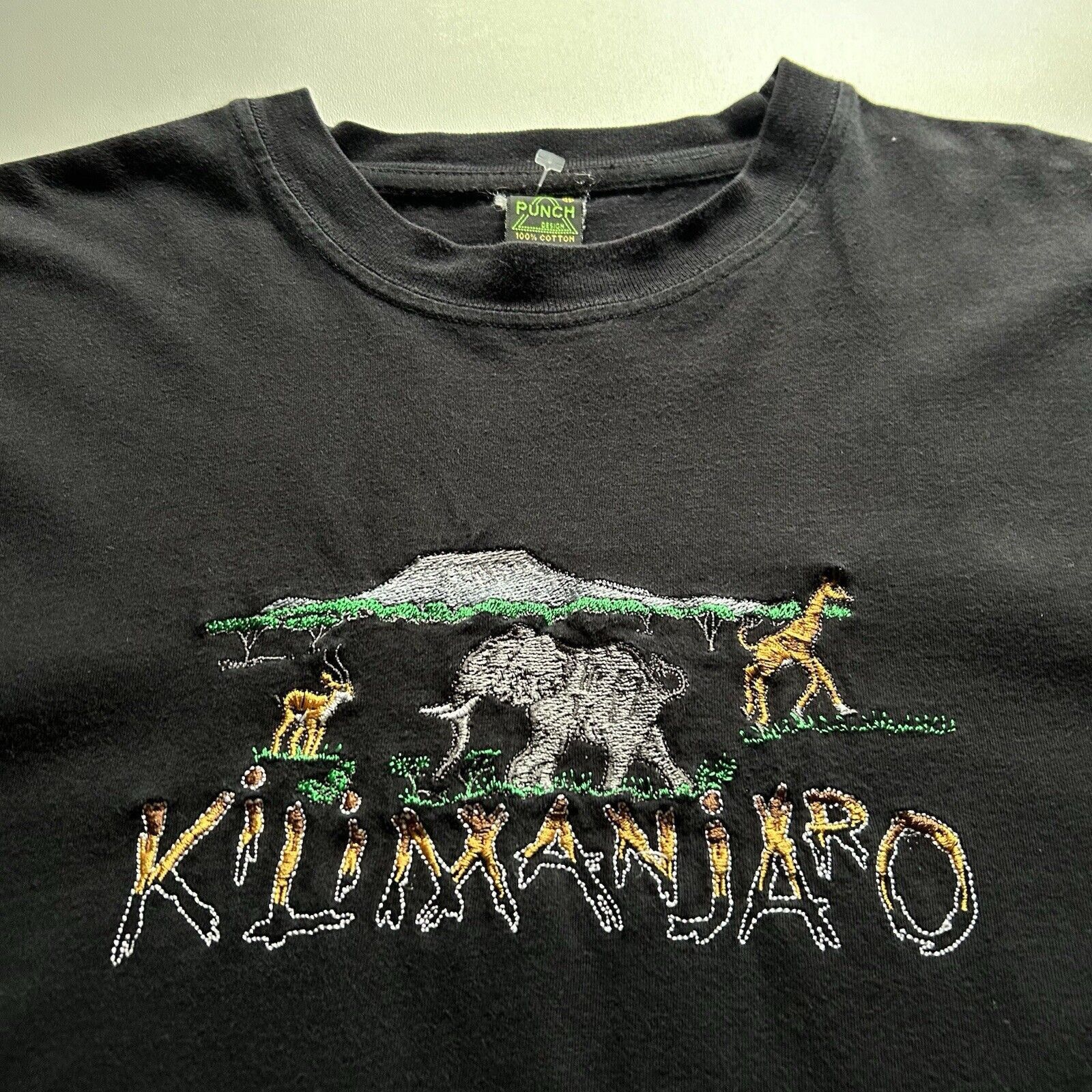 Vintage Vintage Y2K Kilimanjaro Africa Animal Art T Shirt XL Black Size US XL / EU 56 / 4 - 3 Thumbnail