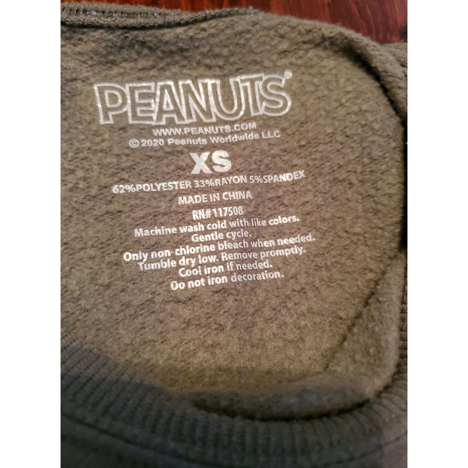 Peanuts VINTAGE Peanuts Sweatshirt Women X-Small Green Long Sleeve Crew Neck Charlie Brown Soft Size XS / US 0-2 / IT 36-38 - 2 Thumbnail