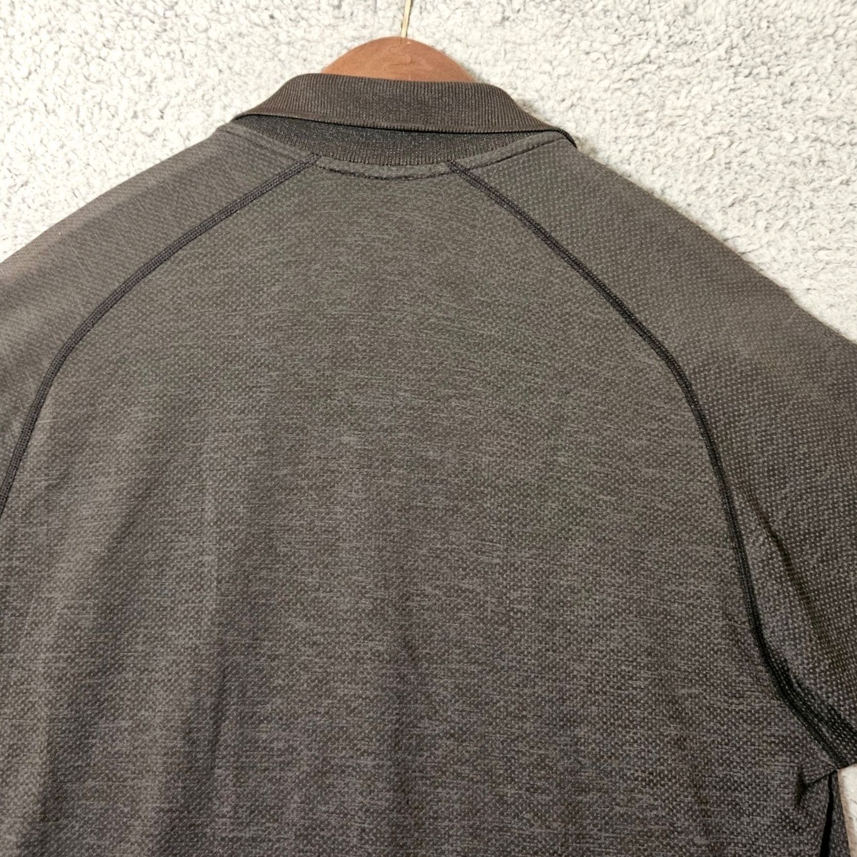 Lululemon Lululemon Black Short Sleeve Solid Metal Tech Polo Shirt Mens L Size US L / EU 52-54 / 3 - 5 Thumbnail
