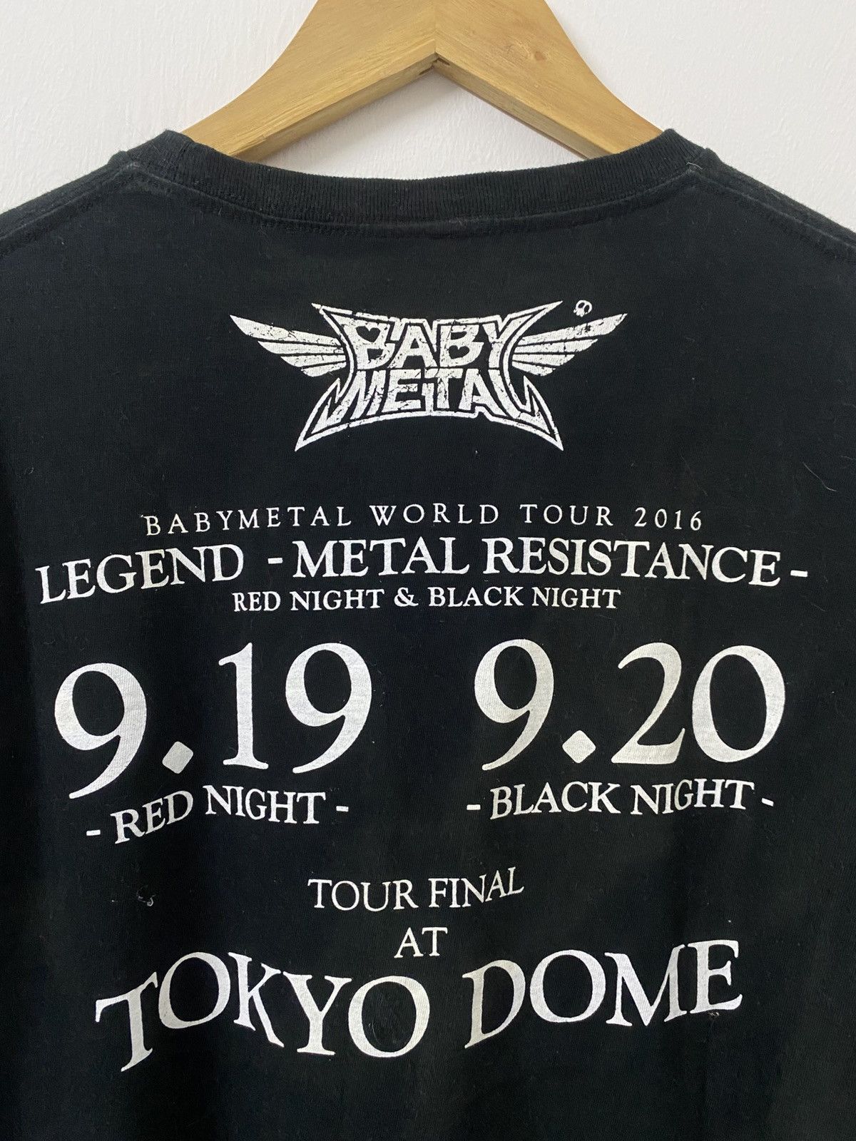 Band Tees Babymetal World Tour 2016 Size US M / EU 48-50 / 2 - 5 Thumbnail