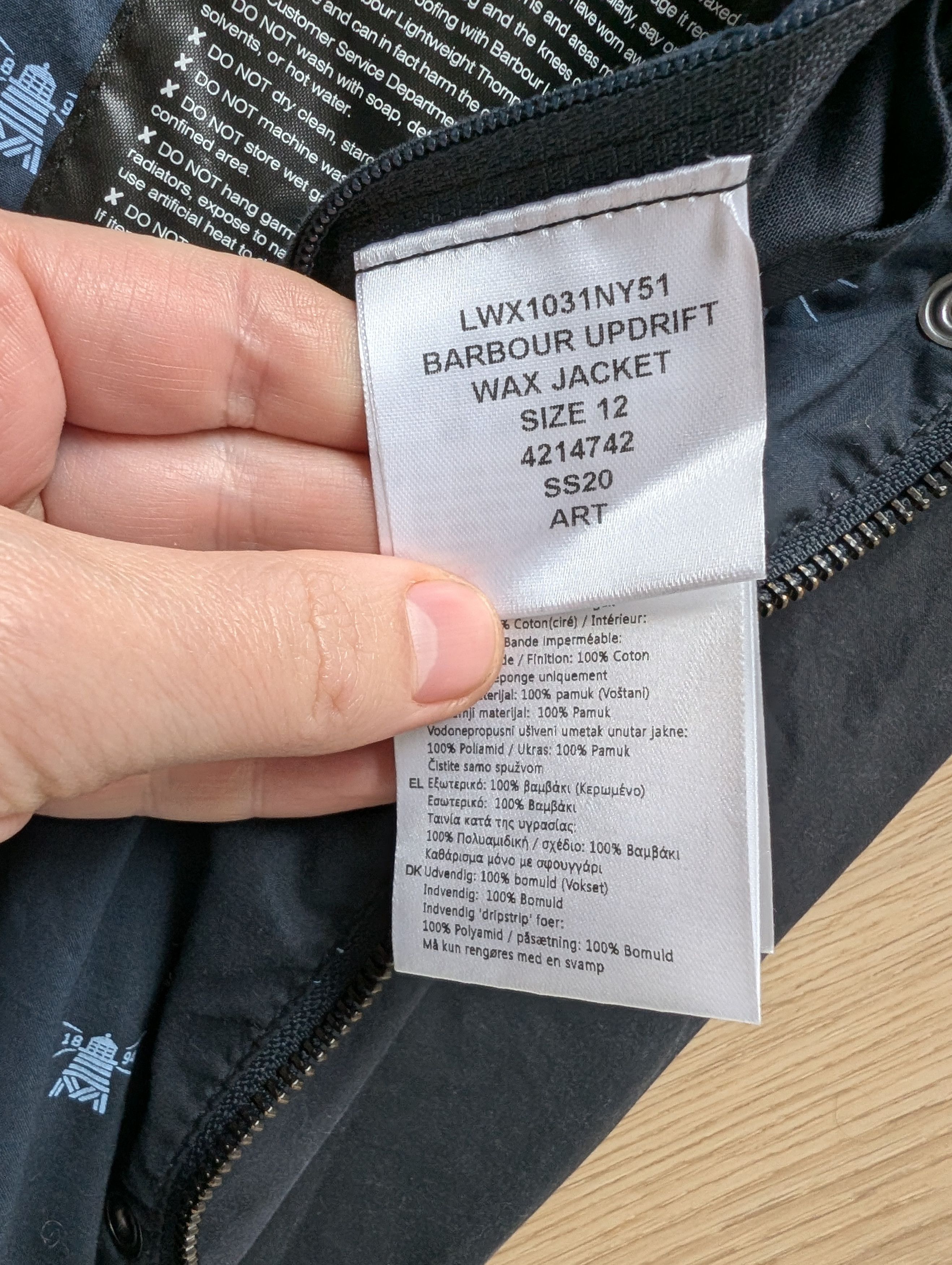 Barbour Barbour Women's Navy Updrift Wax Lightweight 4oz Jacket Size M / US 6-8 / IT 42-44 - 9 Thumbnail