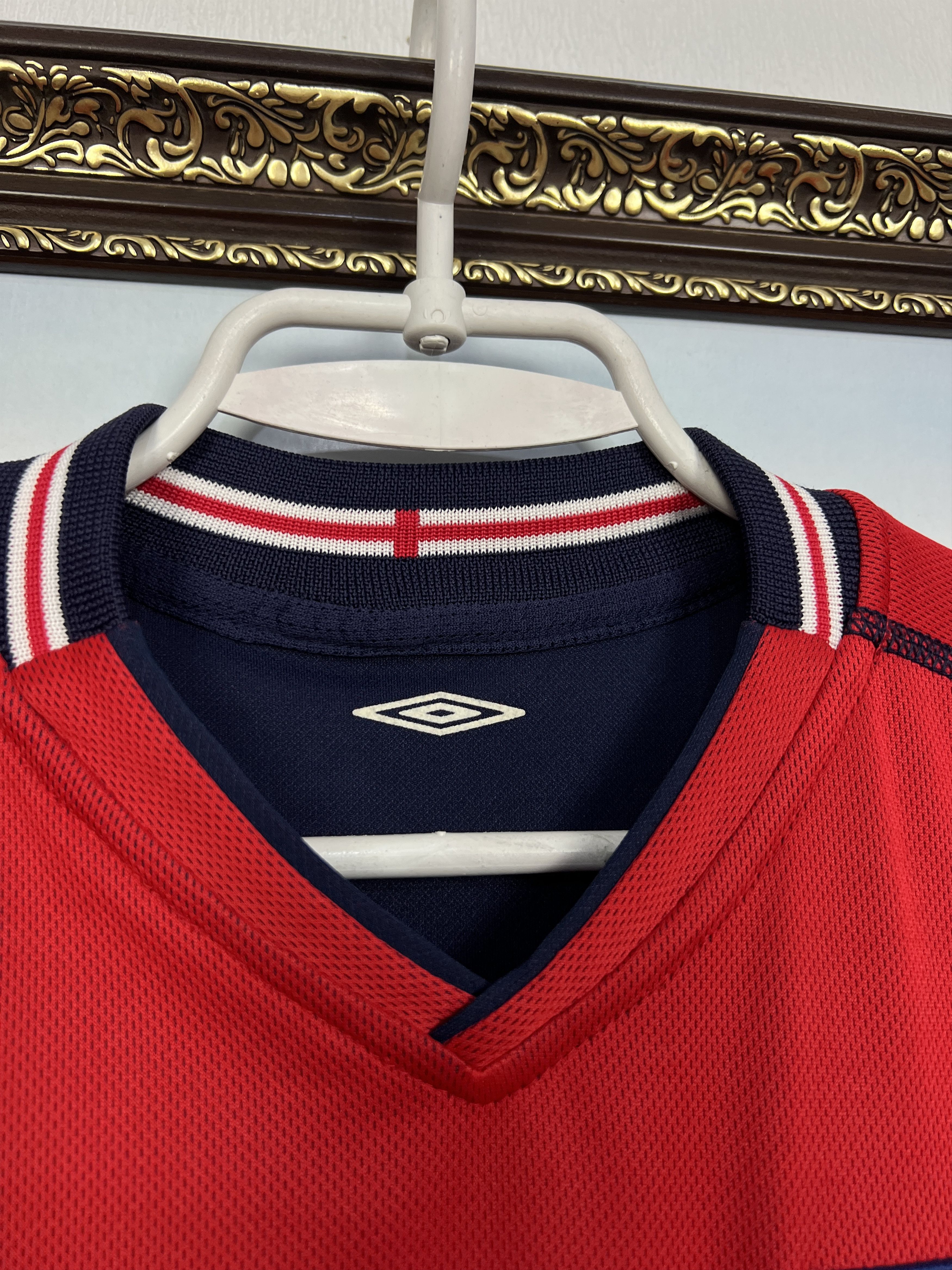 Umbro England Away football shirt Soccer Reversible Jersey Trikot Size US S / EU 44-46 / 1 - 4 Thumbnail