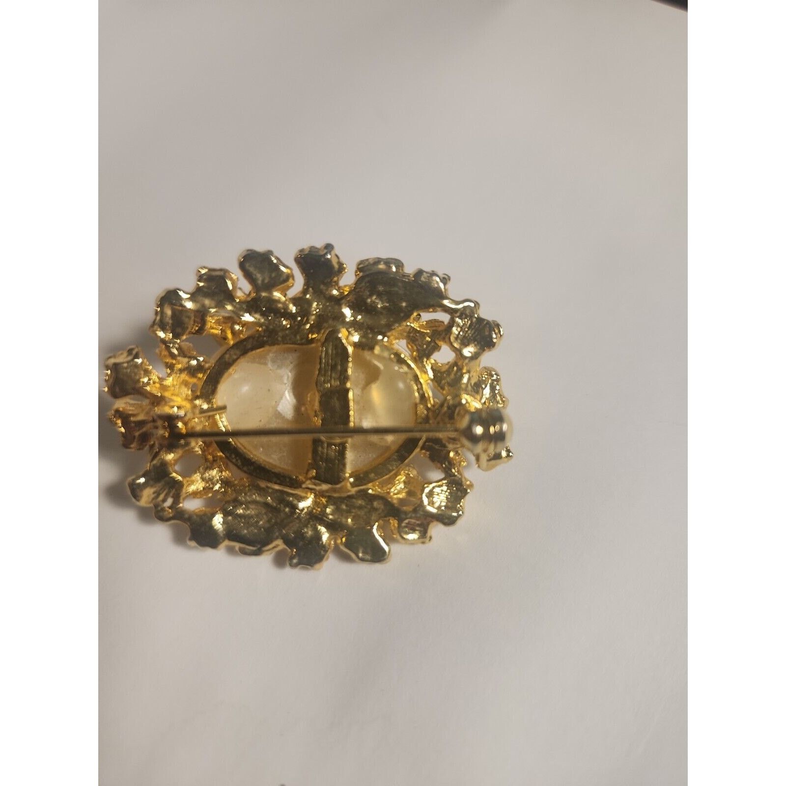 Other Vintage brooch white clear stones, large white center stone Size ONE SIZE - 5 Thumbnail