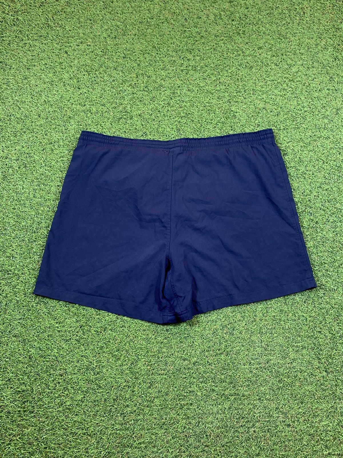 Nike Vintage Nike shorts streetwear swoosh casual y2k size L Size US 34 / EU 50 - 2 Thumbnail