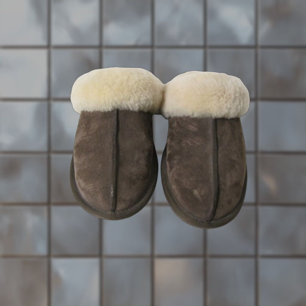 UGG Australia Womens Slipper Size 8 M Chestnut Brown Slip On Comfort Lambskin Slipper Suede Wool Lining
