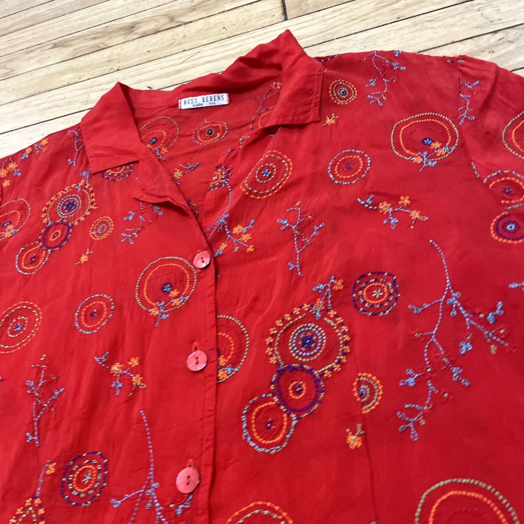 Vintage RUSS USA Top Womens XL Floral Beaded Boho Red Malibu Shirt Distress Holes Button-Up 3/4 Sleeve Cal... Size XL / US 12-14 / IT 48-50 - 3 Thumbnail