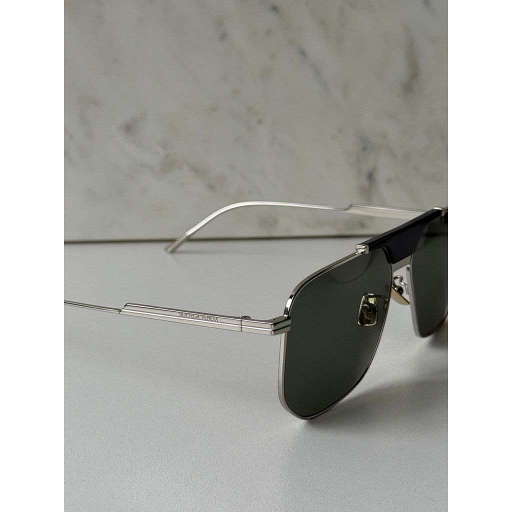 NEW Bottega Veneta BV1036S 008 Silver Aviator Sunglasses