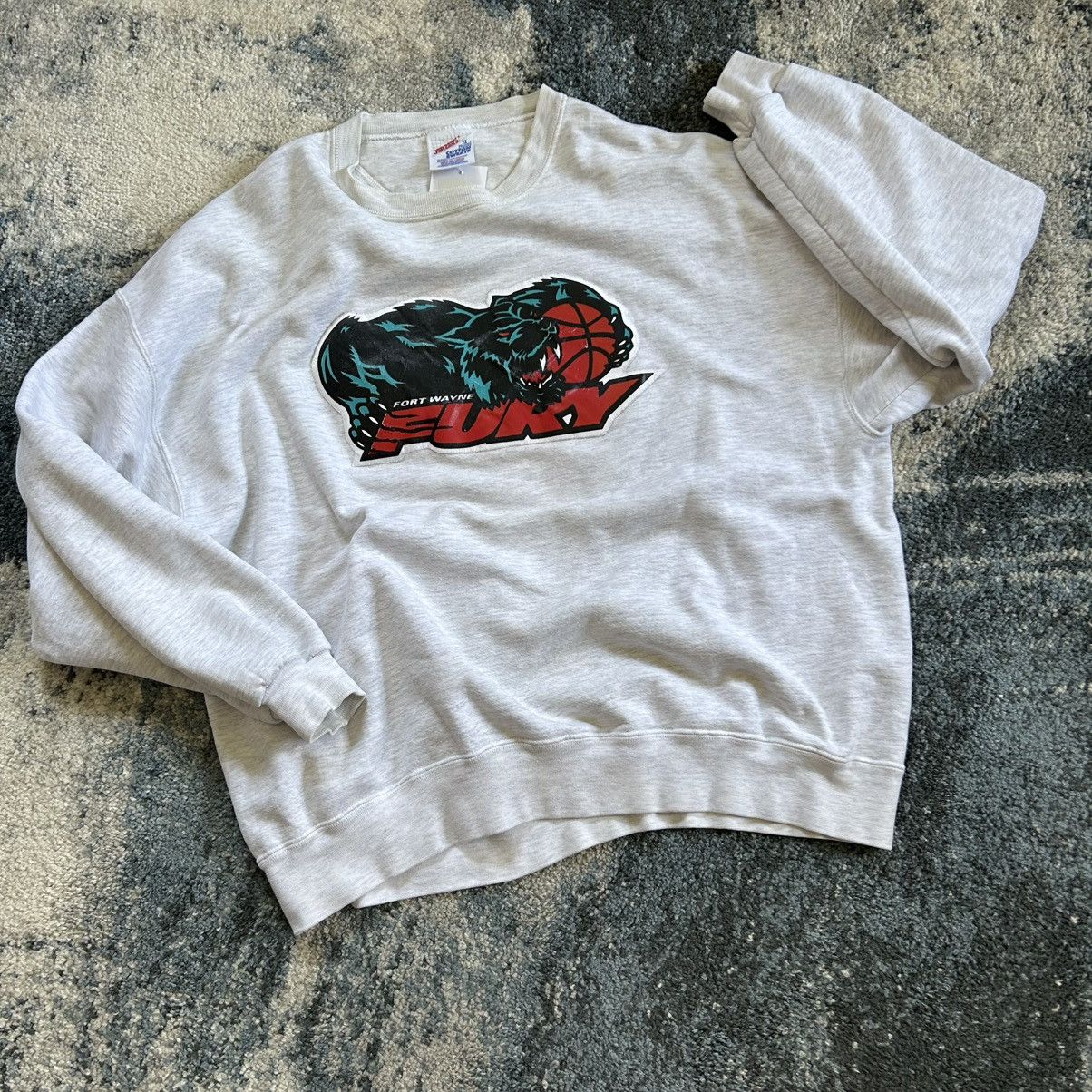 Jerzees 90s FORT WAYNE FURY CBA BASKETBALL CREWNECK HEATHER ASH Size US XXL / EU 58 / 5 - 1 Thumbnail