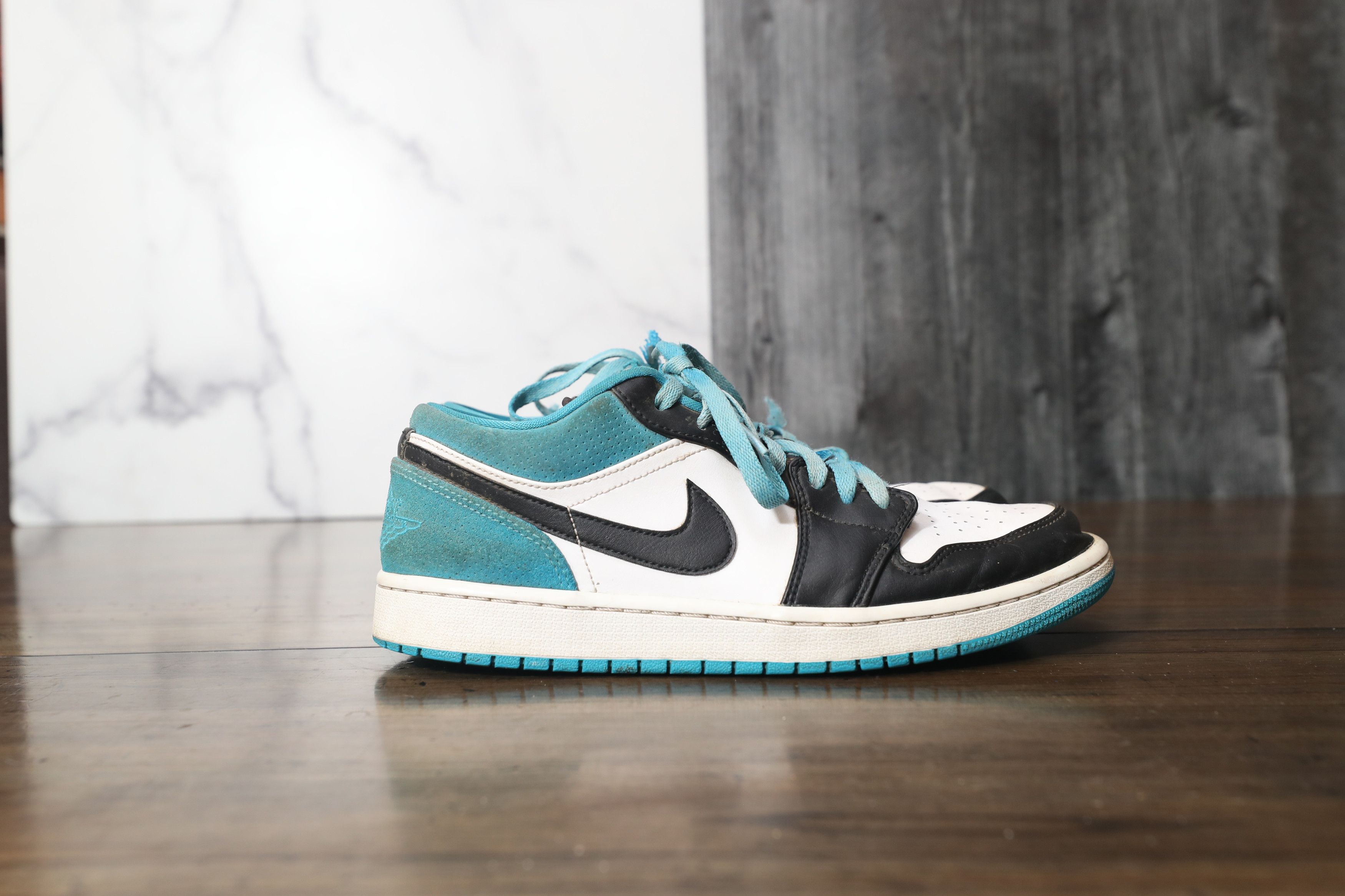 Nike Nike Jordan 1 Low Laser Blue (9.5) Size US 9.5 / EU 42-43 - 5 Thumbnail