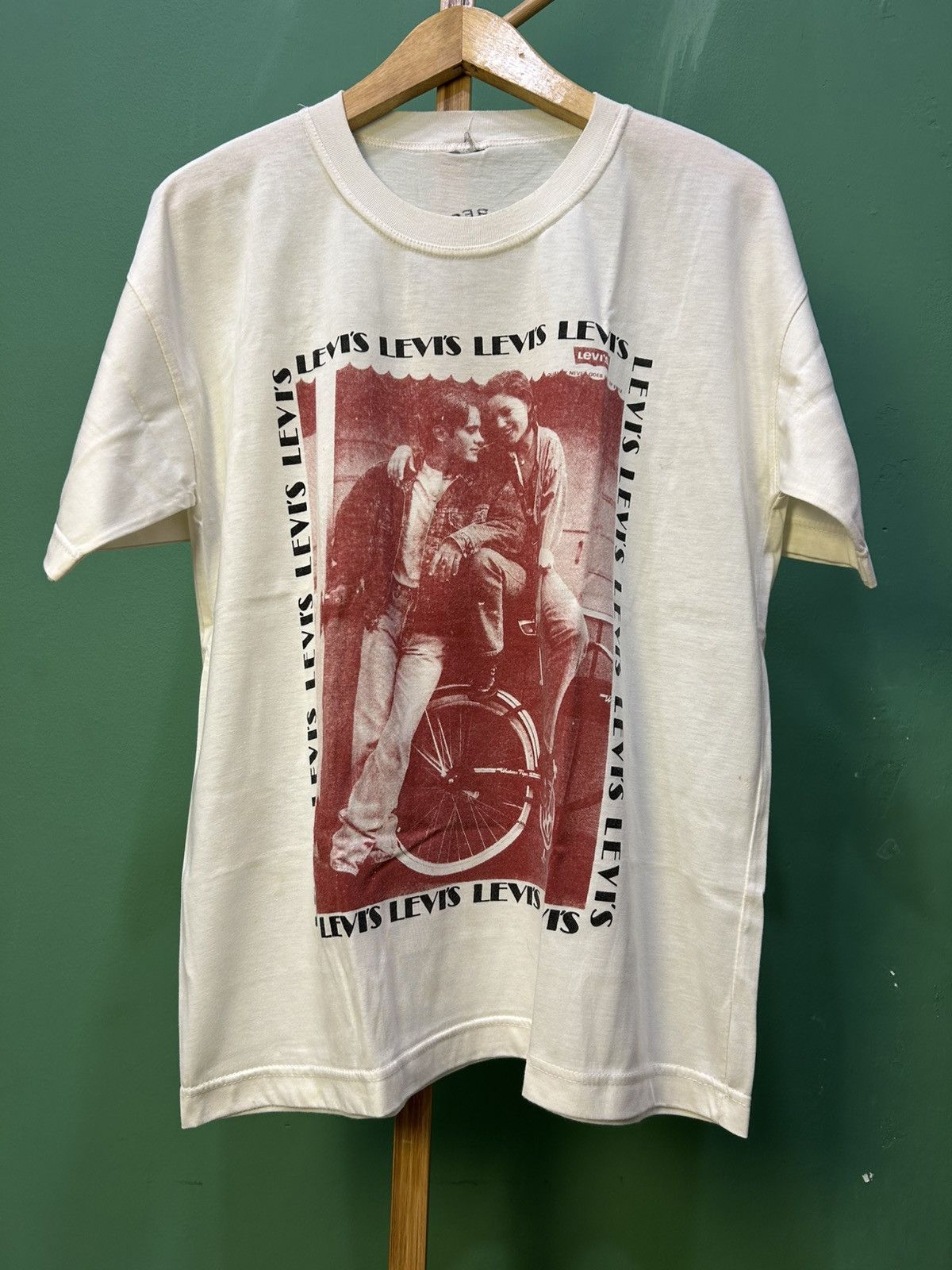 Vintage Levis Boot Vintage Photo Tee Size US L / EU 52-54 / 3 - 1 Thumbnail