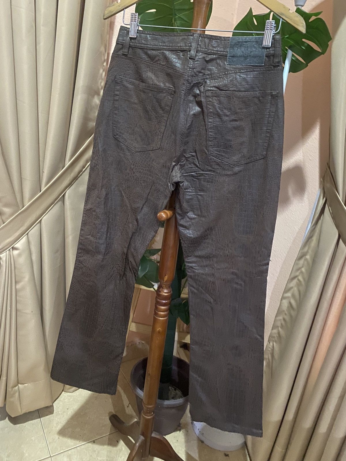 Guess Vintage Guess Jeans G.J. Croc Embossed Brown Pants Size 28" / US 6 / IT 42 - 9 Thumbnail