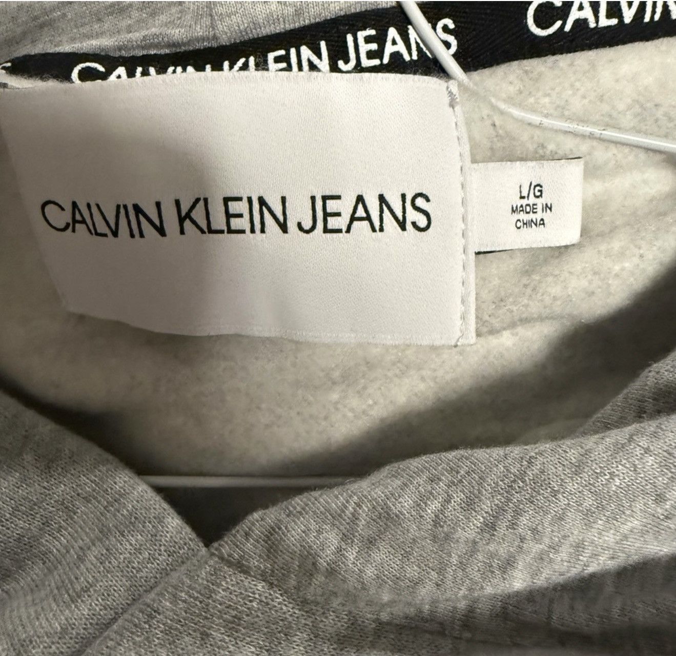 Calvin Klein Calvin Klein Jeans Sequin Logo Sweatshirt changing Sequins Size L / US 10 / IT 46 - 10 Thumbnail