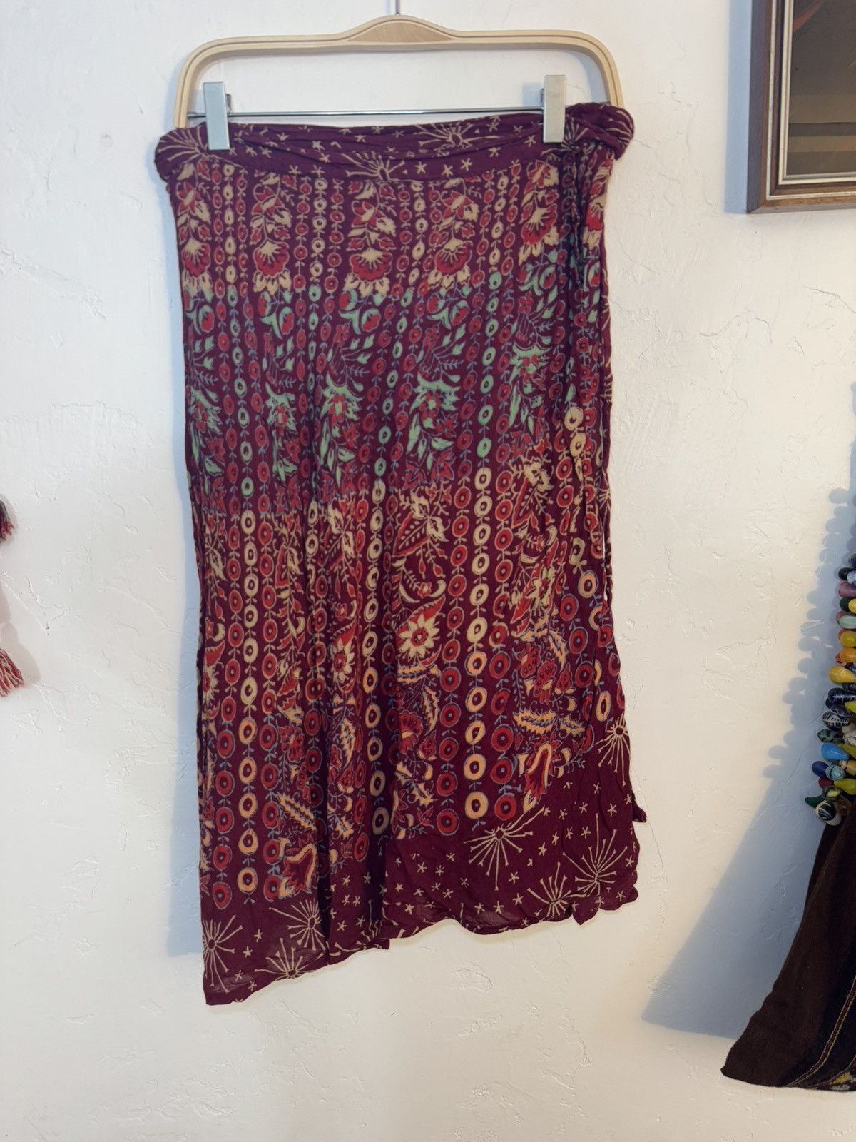 Vintage VINTAGE WRAP SKIRT FLORAL RED GREEN ROSES ONE SIZE S-L Size 28" / US 6 / IT 42 - 1 Thumbnail