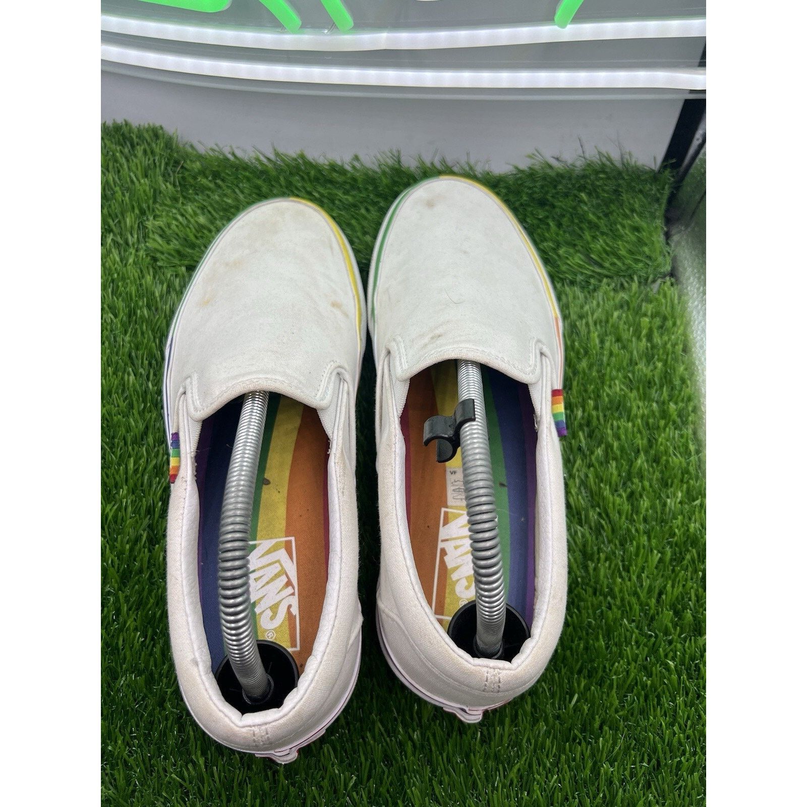Vans Vans Classic Slip On White/Rainbow Pride Shoes M7.5 W9 Size US 6.5 / EU 39-40 - 5 Thumbnail