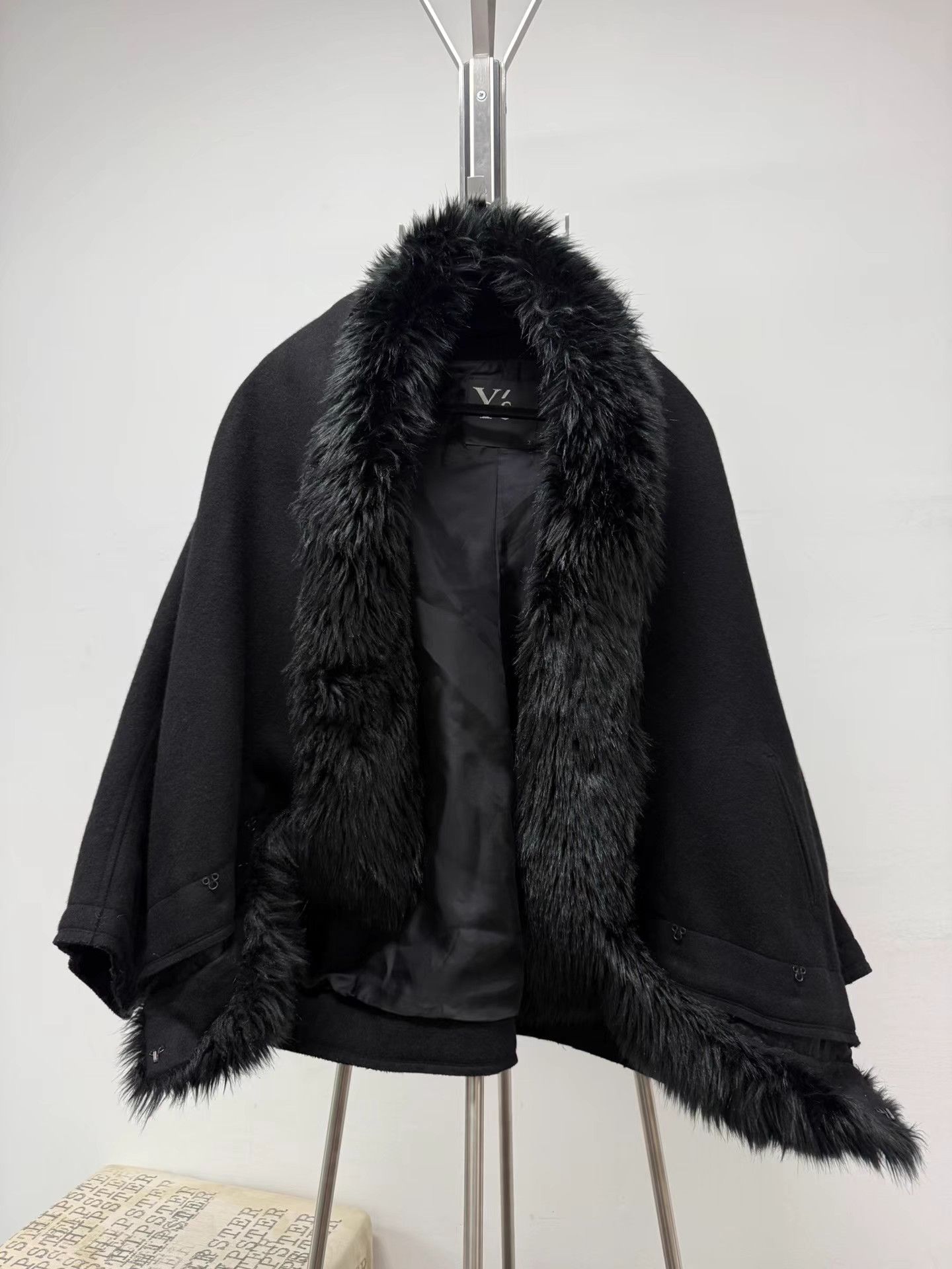 Yohji Yamamoto yohji yamamoto y's Fur Collar Cape Coat K20 Size US M / EU 48-50 / 2 - 1 Thumbnail