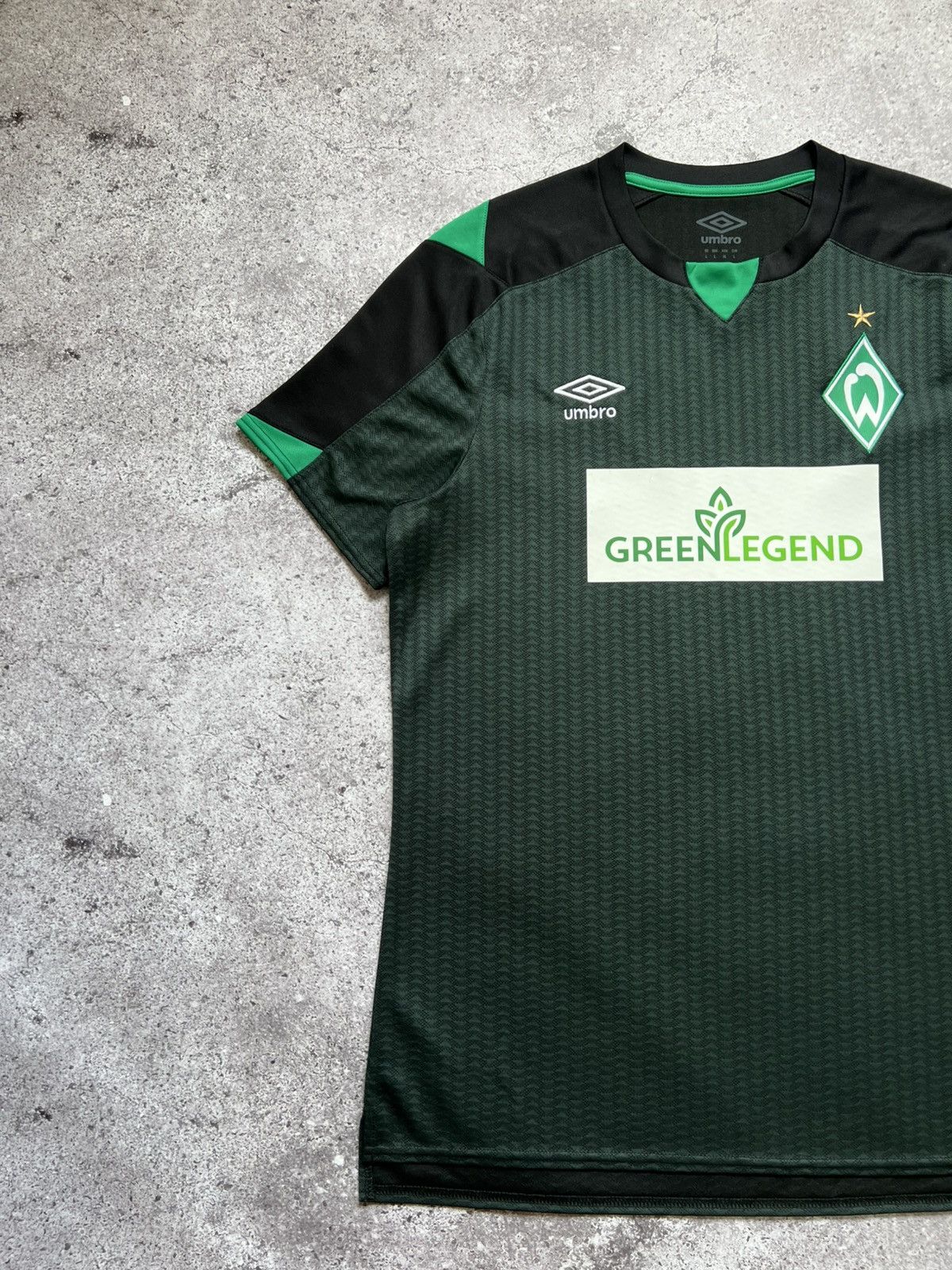 Vintage Umbro FC Werder Bremen 21/22 Football Soccer Shirt Trikot Size US L / EU 52-54 / 3 - 2 Thumbnail