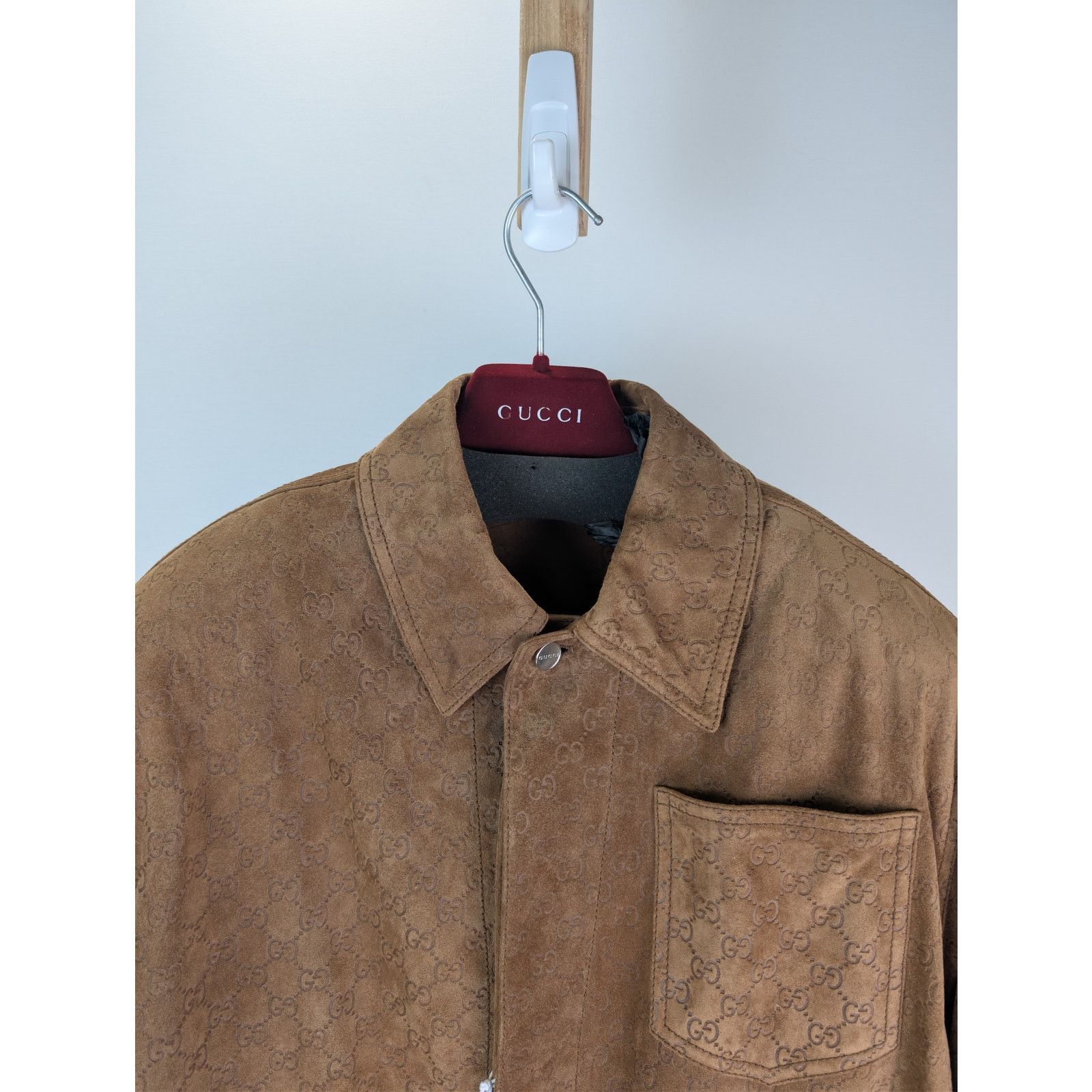 Gucci o1rshd1 Embossed GG Suede Jacket in Camel / Beige Size US M / EU 48-50 / 2 - 7 Thumbnail
