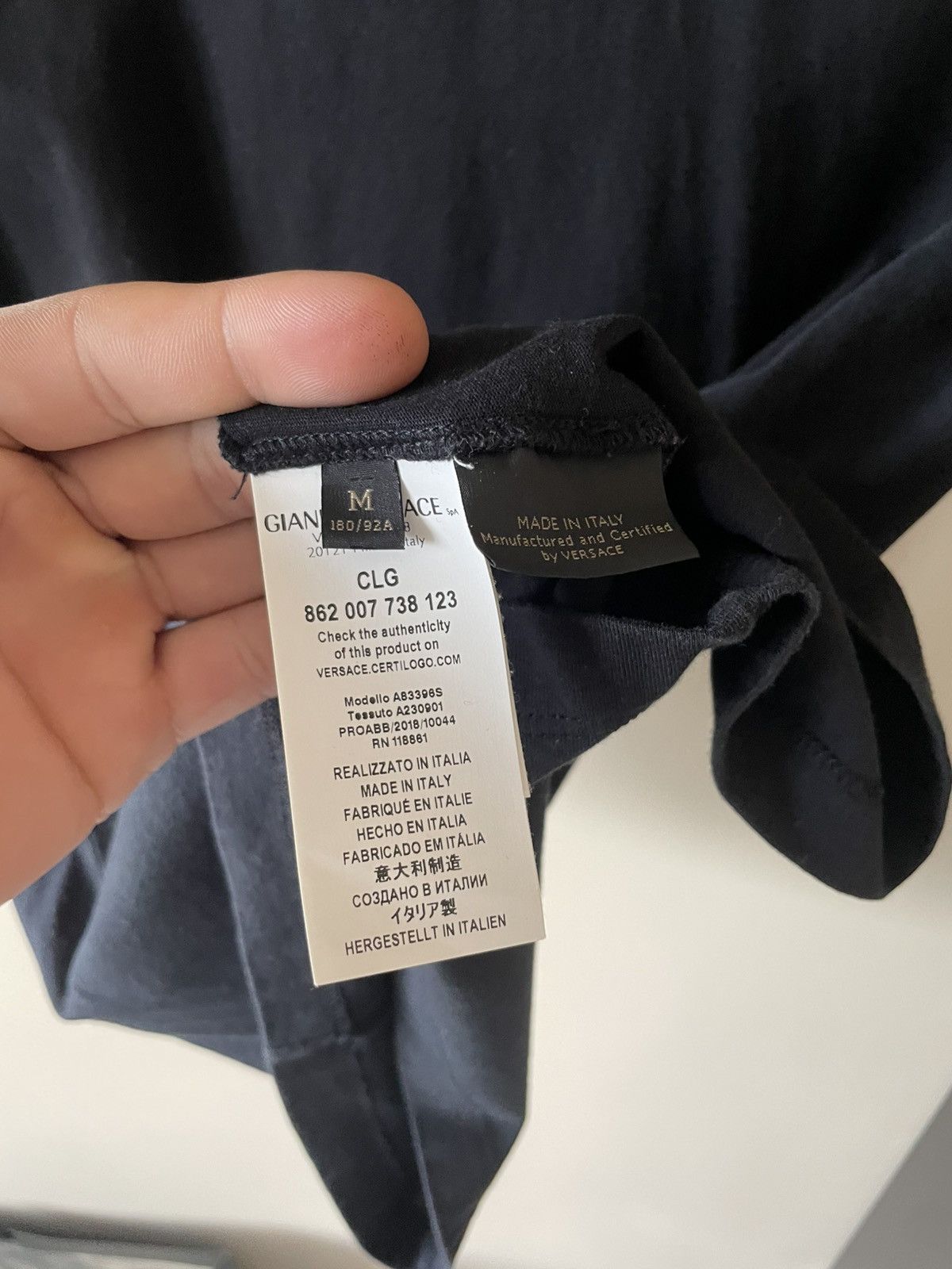 Versace T-shirt Versace logo doré M Size US M / EU 48-50 / 2 - 6 Thumbnail