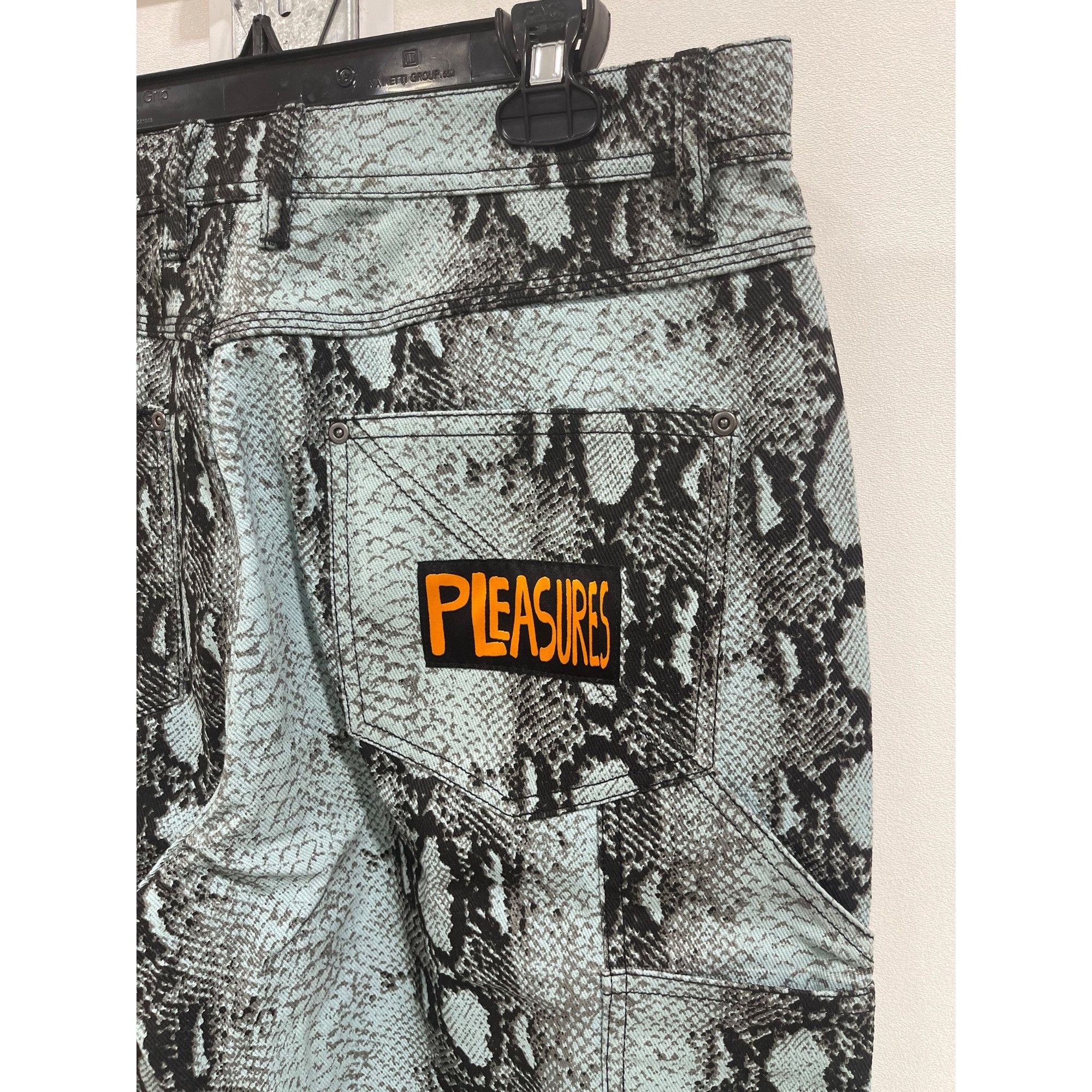 Pleasures NWT PLEASURES ZION SNAKE DOUBLE KNEE WORK CARPENTER PANTS 34 Size US 34 / EU 50 - 3 Thumbnail