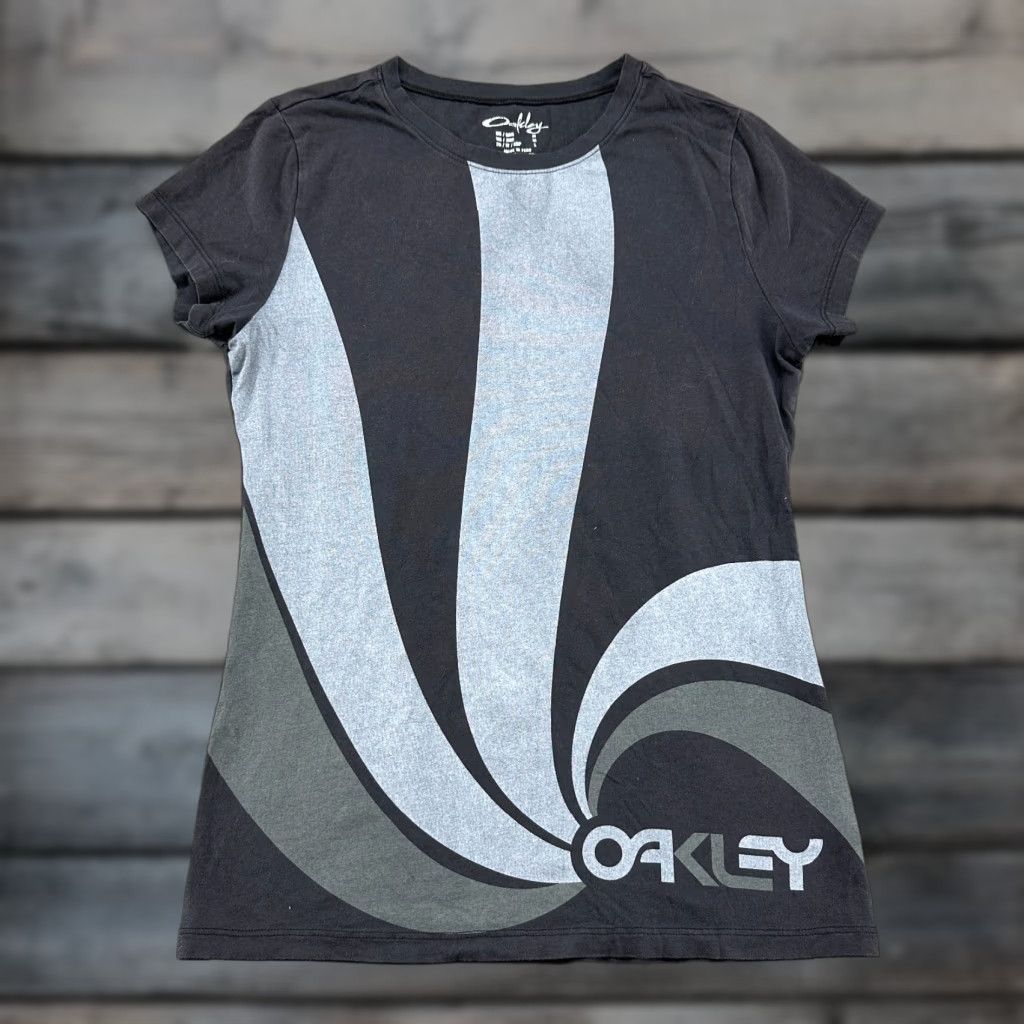 Oakley VINTAGE Oakley Shirt Womens M Black Grey Swirl AOP Spellout Cyber Tech Logo Y2K Shirt Womens M Black Grey Swirl AOP Spellout Cyber Tech Logo Y2K Size M / US 6-8 / IT 42-44 - 1 Thumbnail