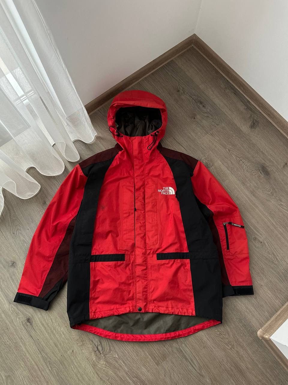 The North Face × Vintage Vintage Outdoor Red Gore-Tex The North Face Jacket Size US L / EU 52-54 / 3 - 1 Thumbnail