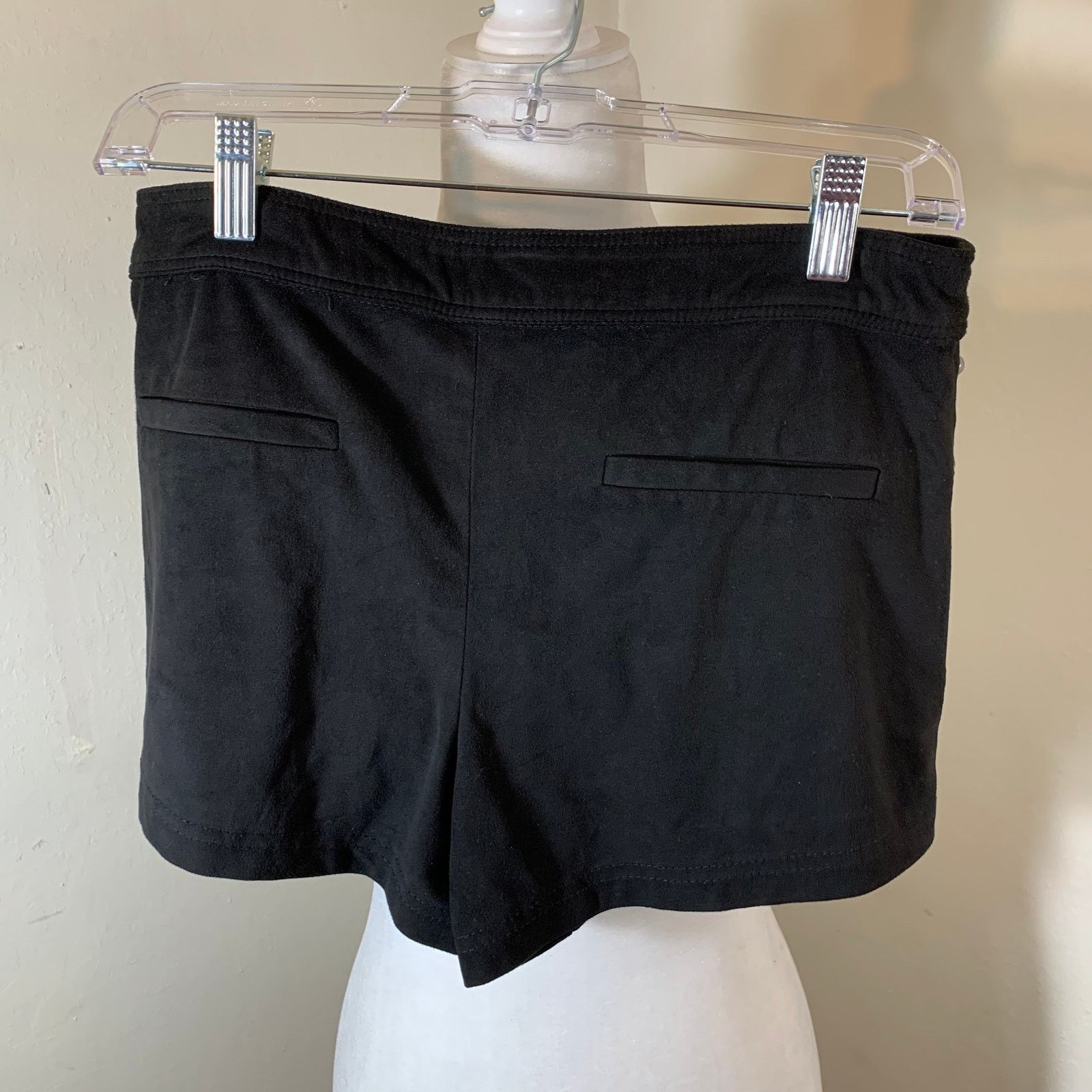Forever 21 Forever21 Faux leather women’s shorts size 27 Size 27" / US 4 / IT 40 - 4 Thumbnail