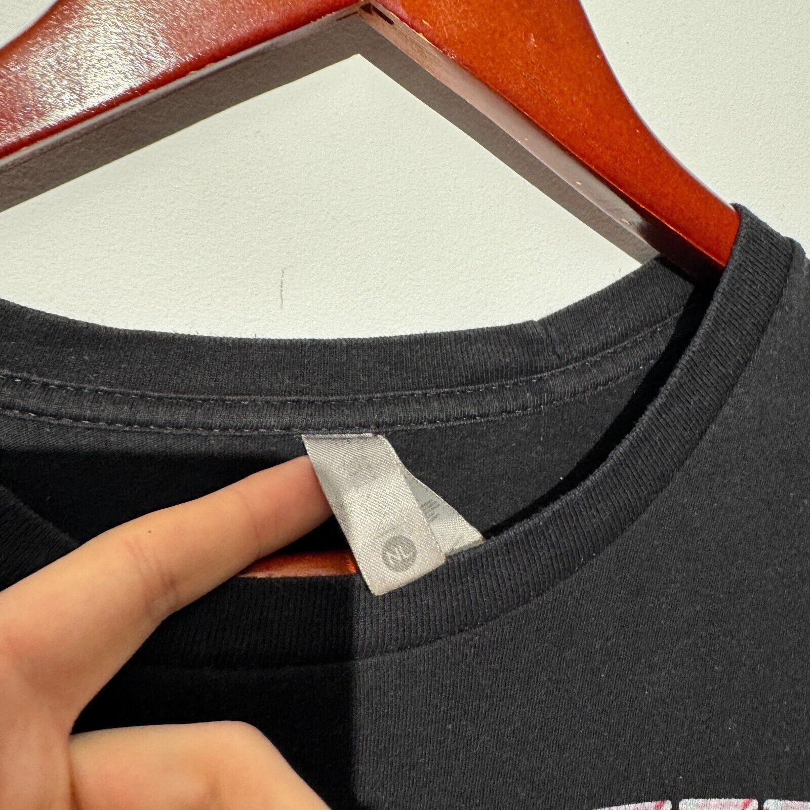 Vintage Vintage Unisex Black Cotton T-Shirt Size M Regular Fit Size US M / EU 48-50 / 2 - 6 Thumbnail